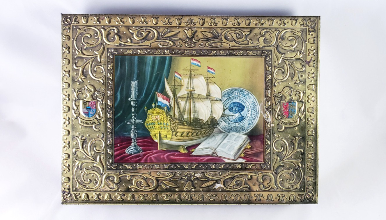 Vintage Royal Verkade Holland Decorative Embossed Metal Biscuit Cookie Tin