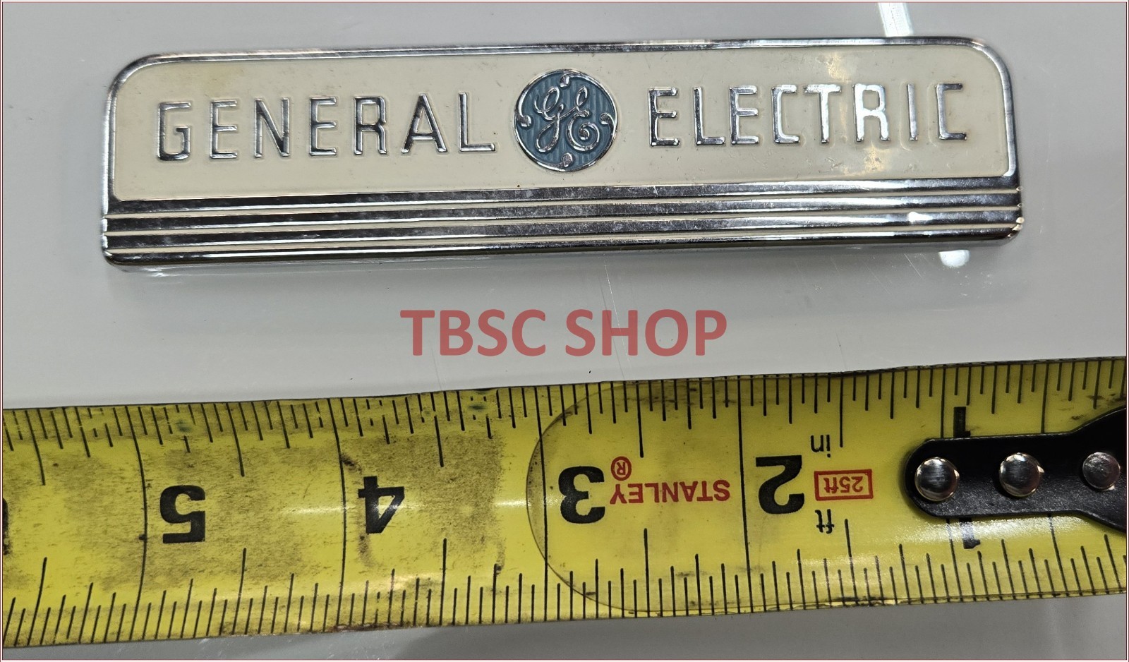 VINTAGE GE GENERAL ELECTRIC 4.50″ Emblem SIGN BADGE PLAQUE LOGO