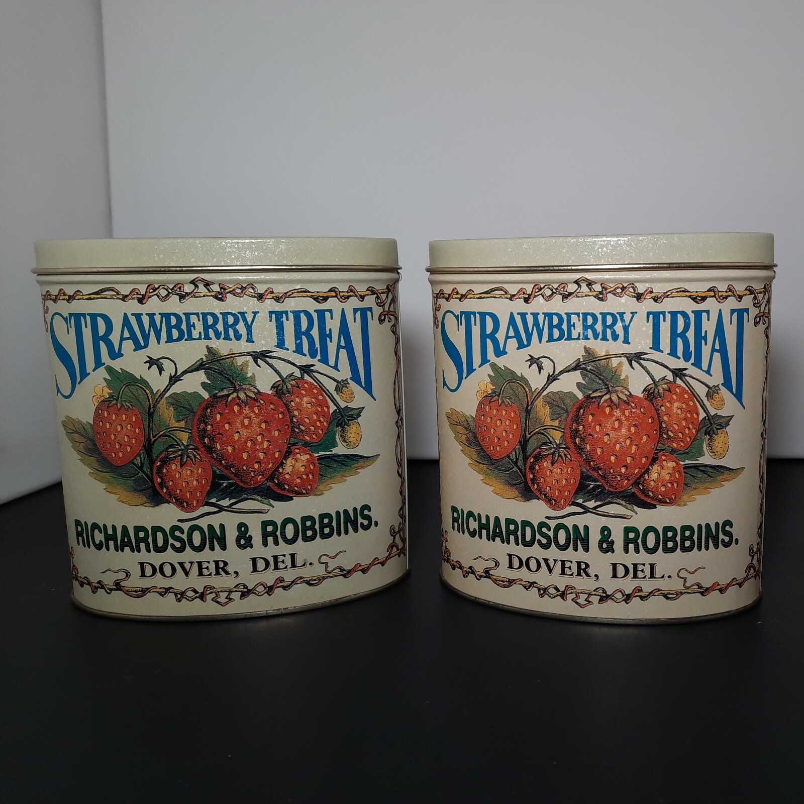 2 Bristolware Vintage Oval Richardson & Robbins Dover, Del. Strawberry Treat Tin