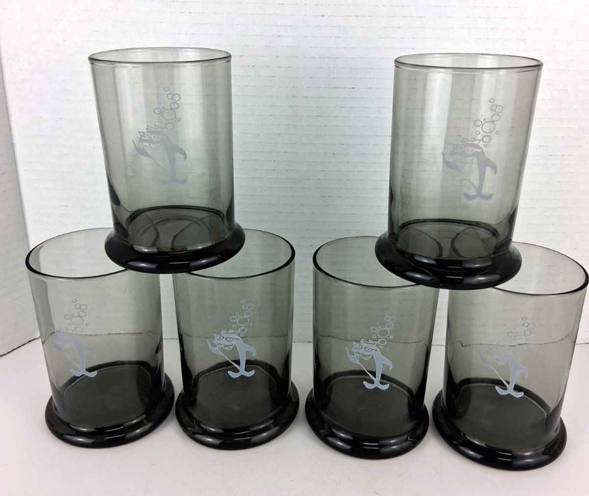 Charlie Tuna StarKist Character Smoked Glass Tumbler Wide Base Logo 4 1/2″ T 3″