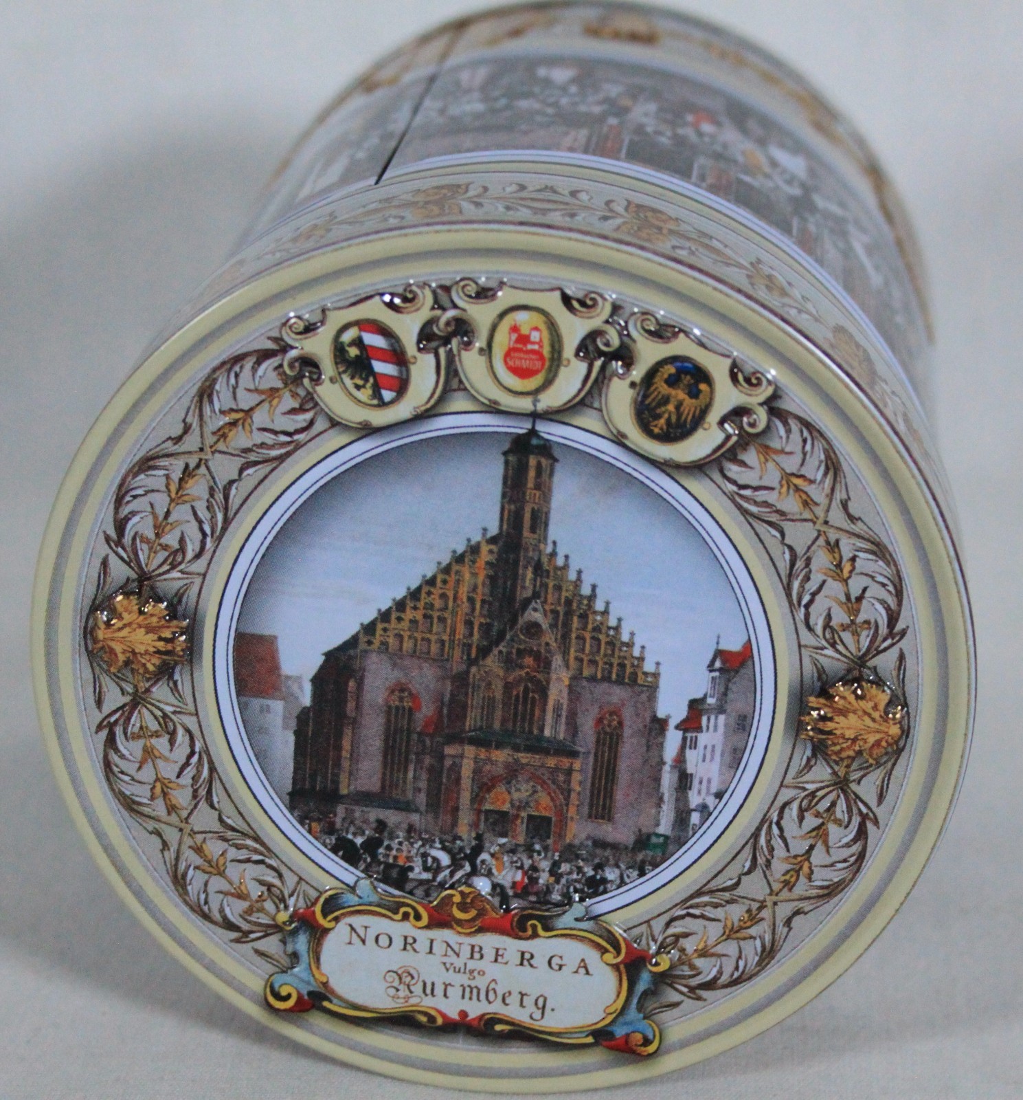 2004 SCHMIDT NURNBERGER LEBKUCHEN FESTIVE 2 PC SET TIN CHEST 16.5″ x 12″ X 7″