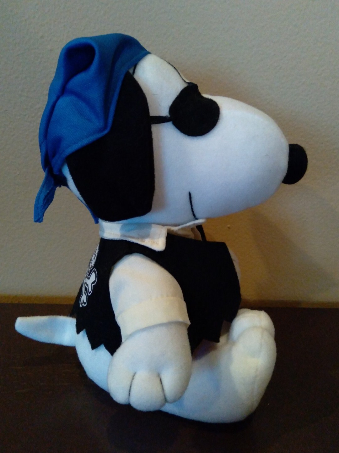 Metlife Peanuts Snoopy Pirate Plush Toy 7″ With Skull & Cross Bone & Eye Patch