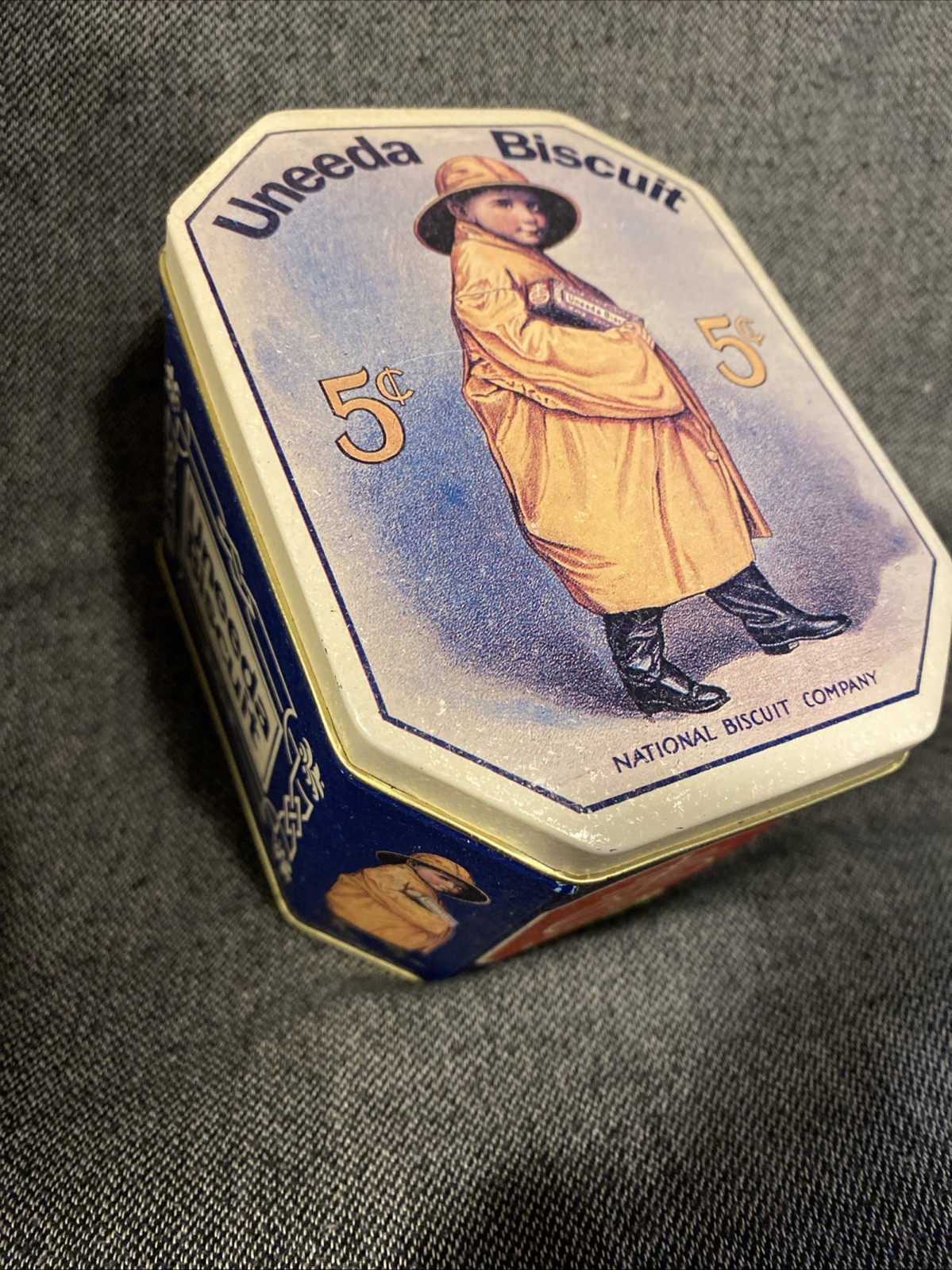 Vintage Uneeda Biscuit Empty Tin National Biscuit Company