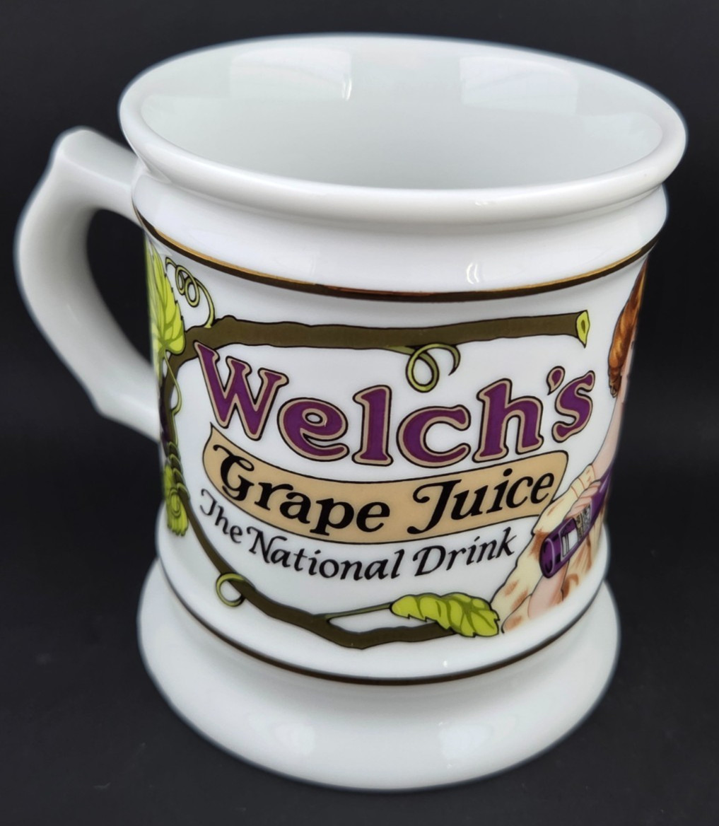 MINT! 1985 Welch’s Grape Juice The Corner Store Franklin Porcelain Mug FREE SHIP