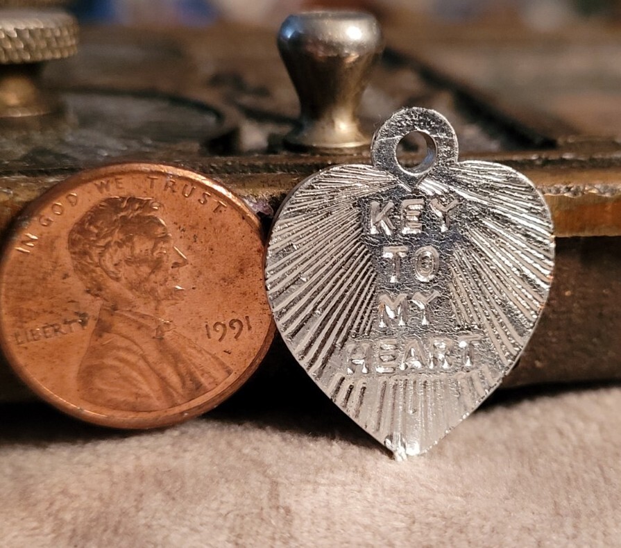 Vintage large plastic silver chrome KEY TO MY HEART charm prize jewelry