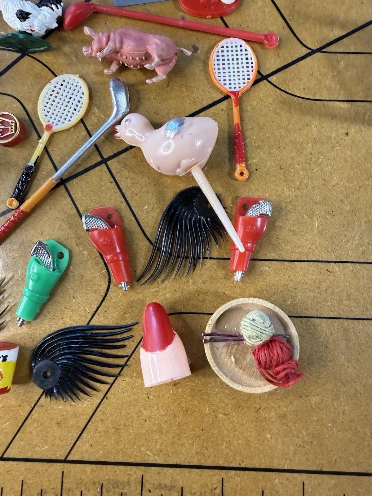 Huge LOT Vintage miniature toys charms prizes Cracker Jack Gumball Machine