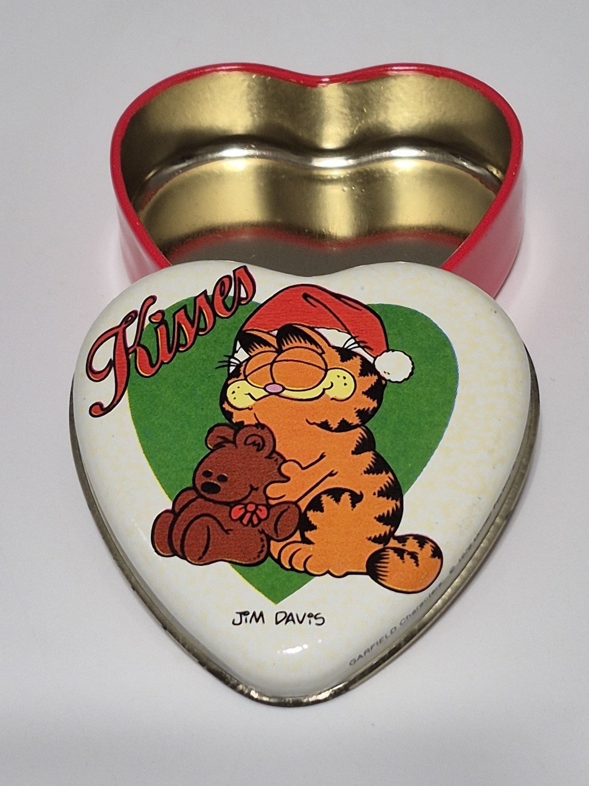Vintage Bristol Ware Garfield Kisses Heart Shaped Mini Metal Tin 2.5″ Santa