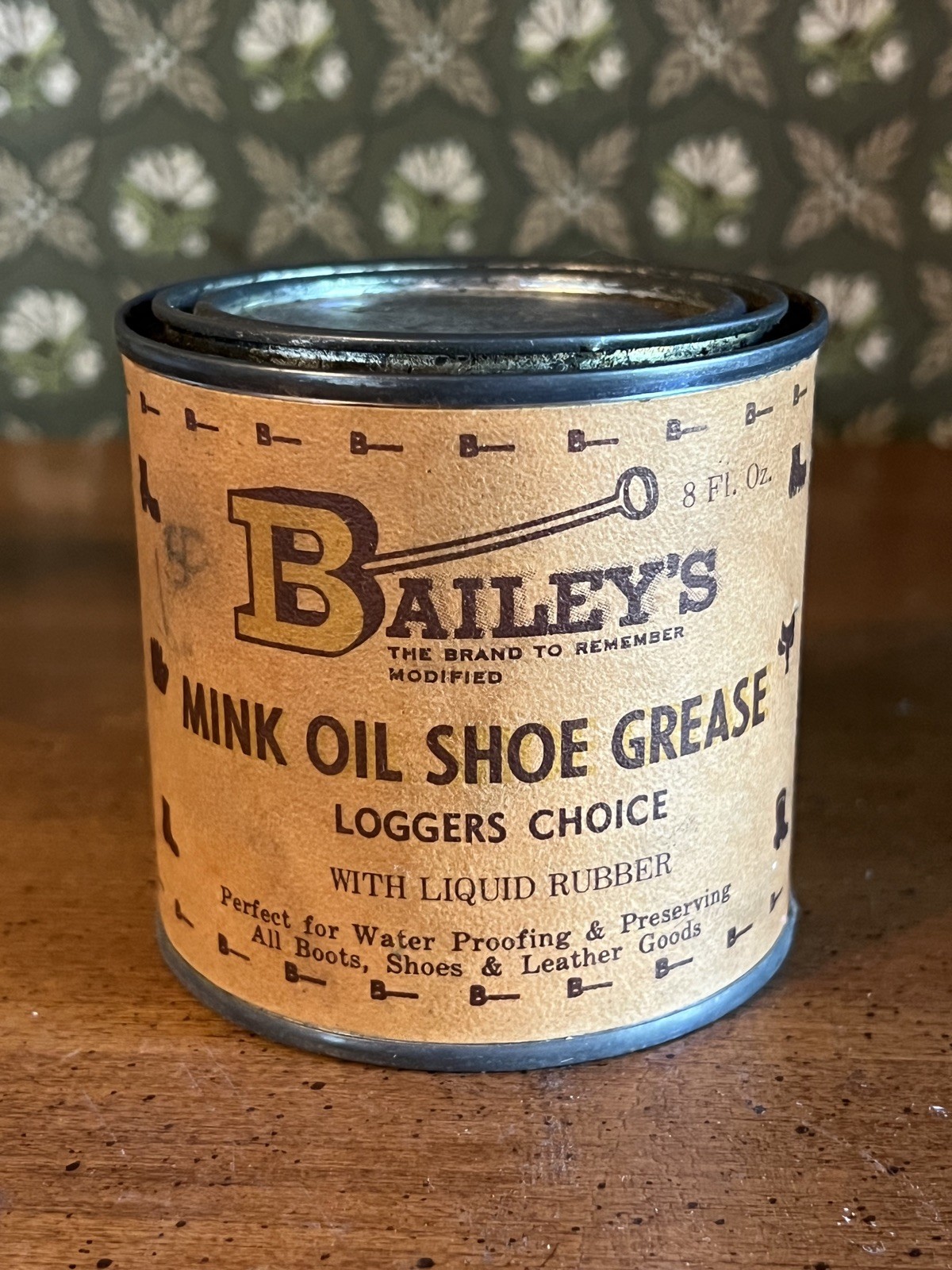 BAILEY’S VINTAGE MINK OIL SHOE GREASE 8 OZ. TIN WITH PAPER LABEL VENETA OREGON