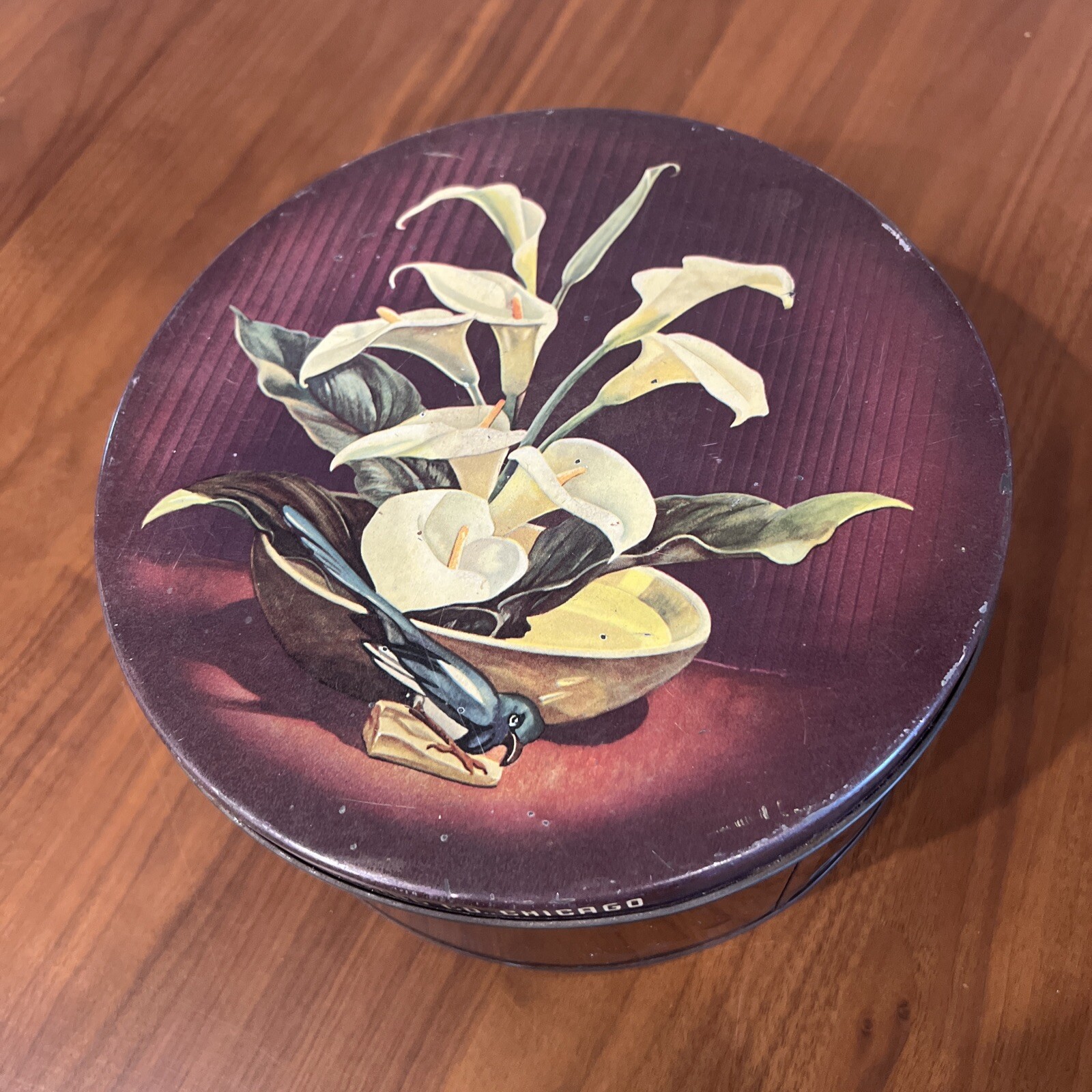 Deer Park Baking Co. Chicago calls Lillies and Blue Jay Round 8”Tin Vintage