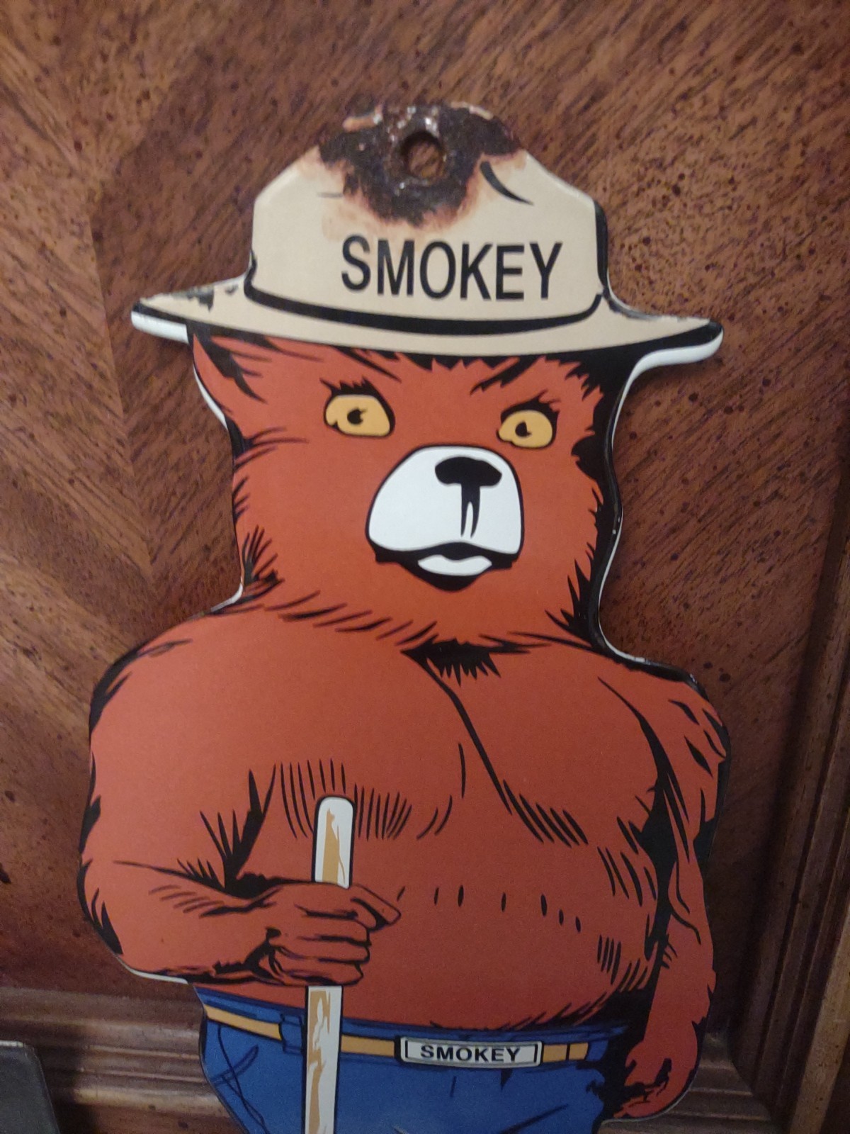 VINTAGE SMOKEY BEAR PORCELAIN METAL SIGN NATIONAL PARK US FOREST SERVICE CABIN