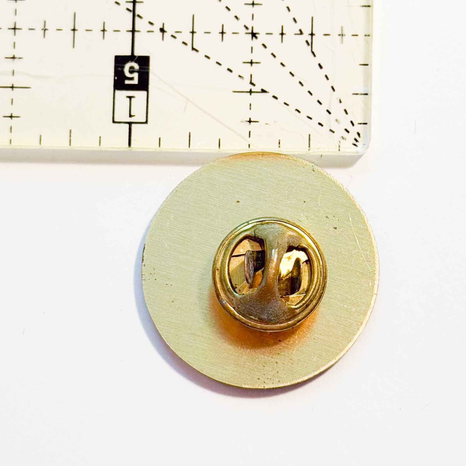Colt Firearms Rifle Match 1996 Colt Cup Pin Gold Tone Vintage 1″ Button