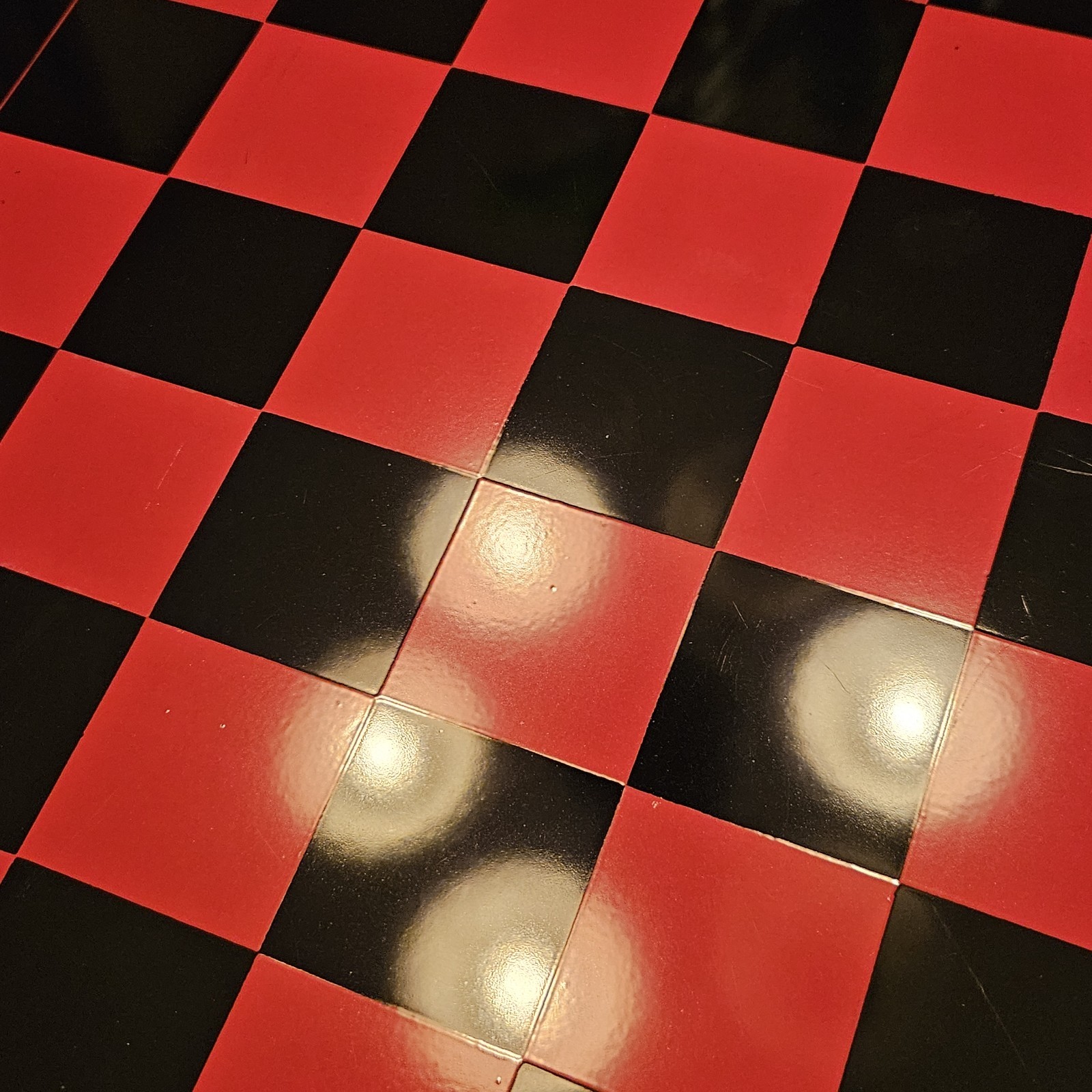 Vintage Heavy Porcelain Enamel Sign Chess Checker Board Prizer Stovetops 18″