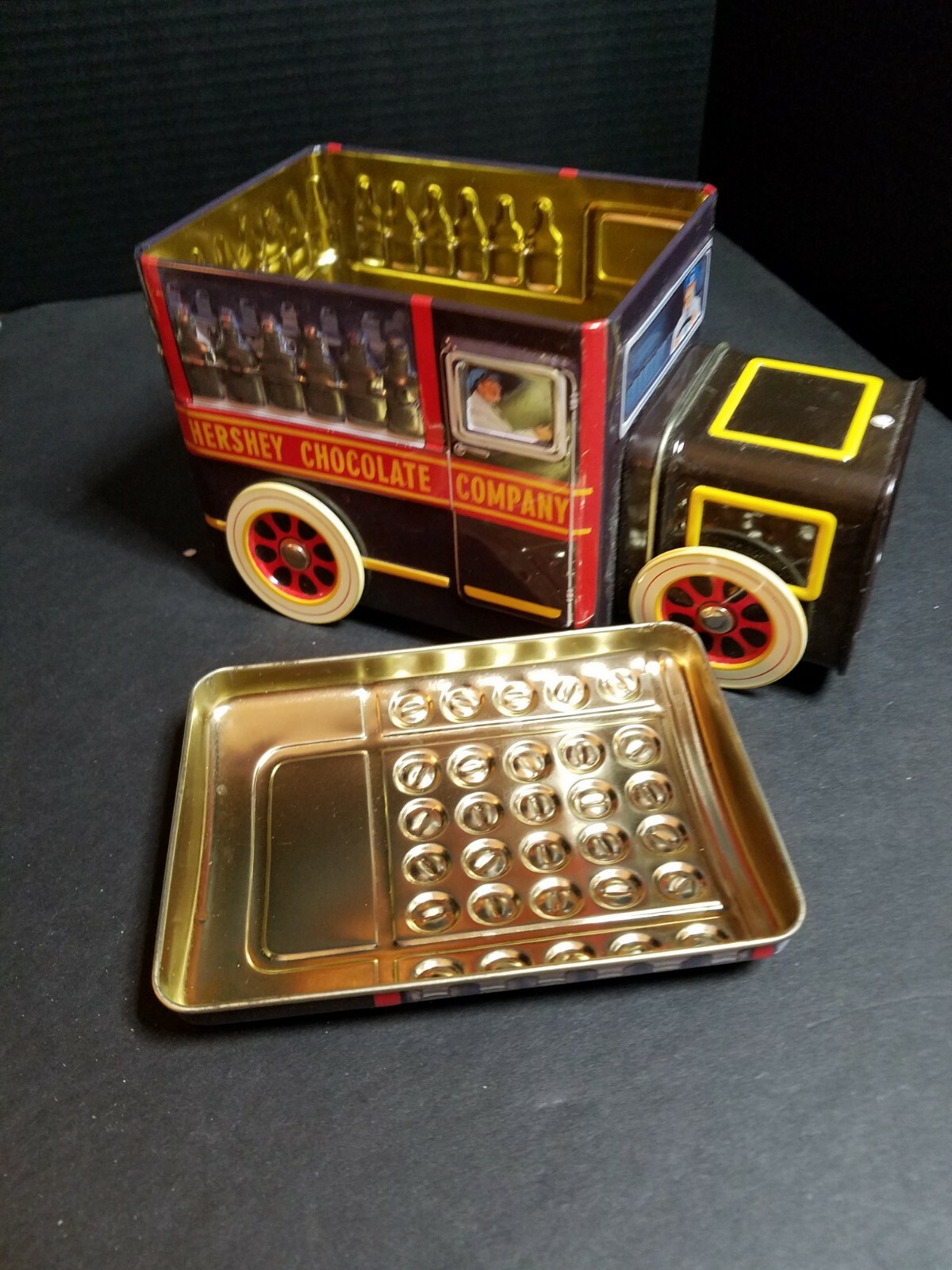 Hershey Chocolate Company Tin Milk Truck First In Vehicle Series 2000