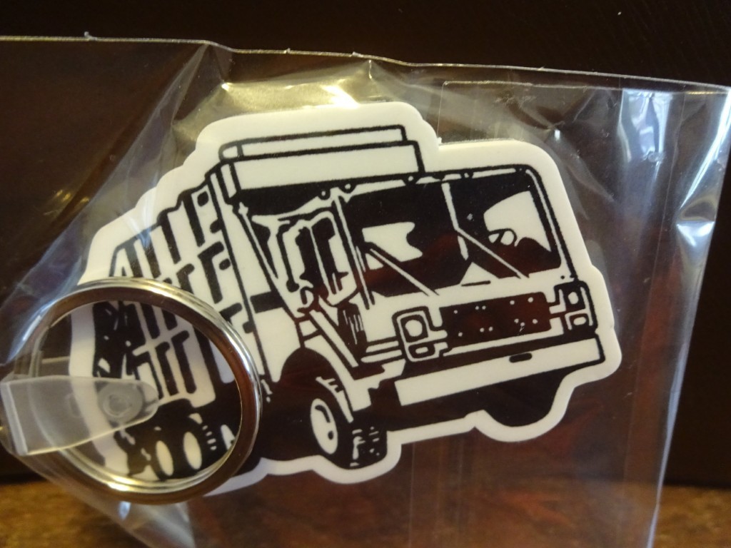 NEW YORK CITY DEPARTMENT OF SANITATION GARBAGE TRUCK KEY RING + FREE SHIPPING