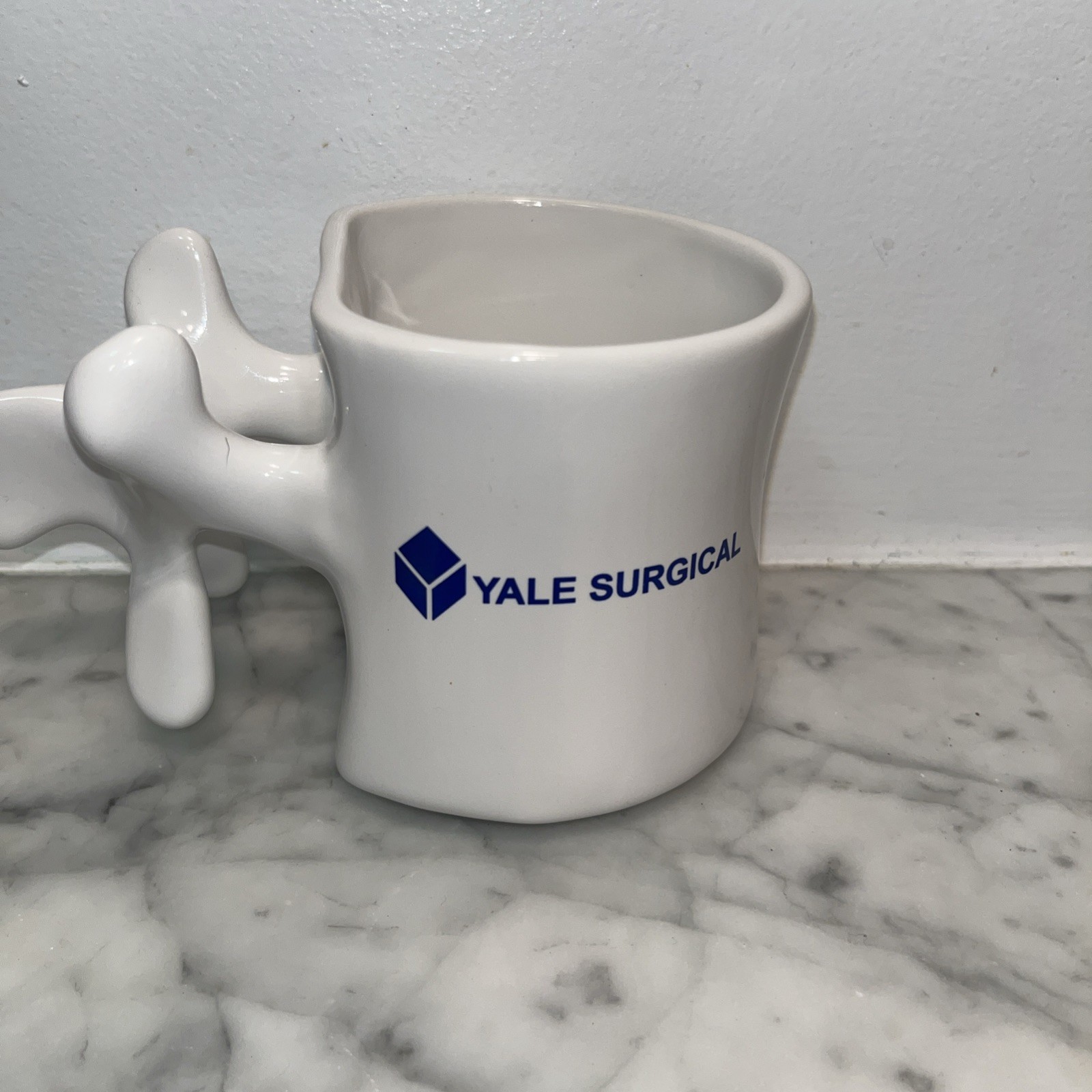RARE Yale Surgical – Orthopedic Surgery Vertebrae Spine Mug Cup
