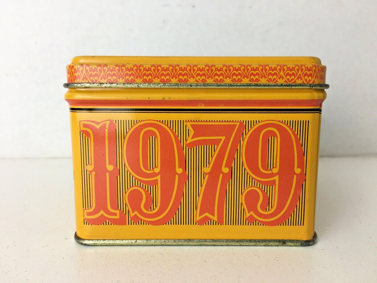 *CLARK’S MIXTURE* “COMMEMORATIVE TIN” c1979 Vintage