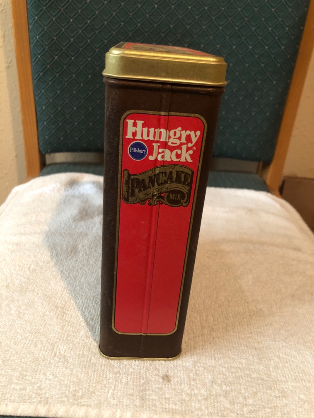 Vintage 6×9 pillsbury/ Hungry Jack pancakes tin Canister
