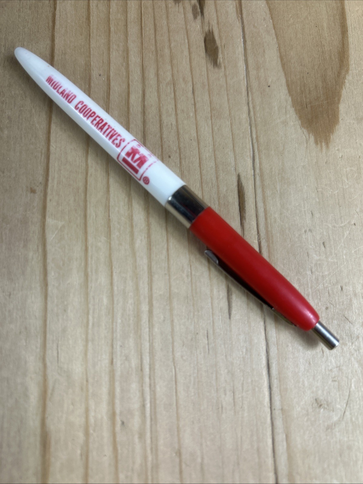 Midland Cooperatives Vintage Pen Red White