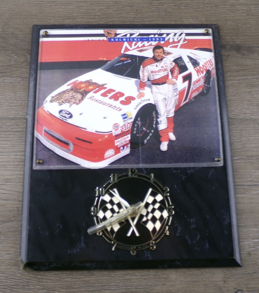 NASCAR Alan Kulwicki 1993 Hooters Racing Wall Clock Plaque Wood CM1