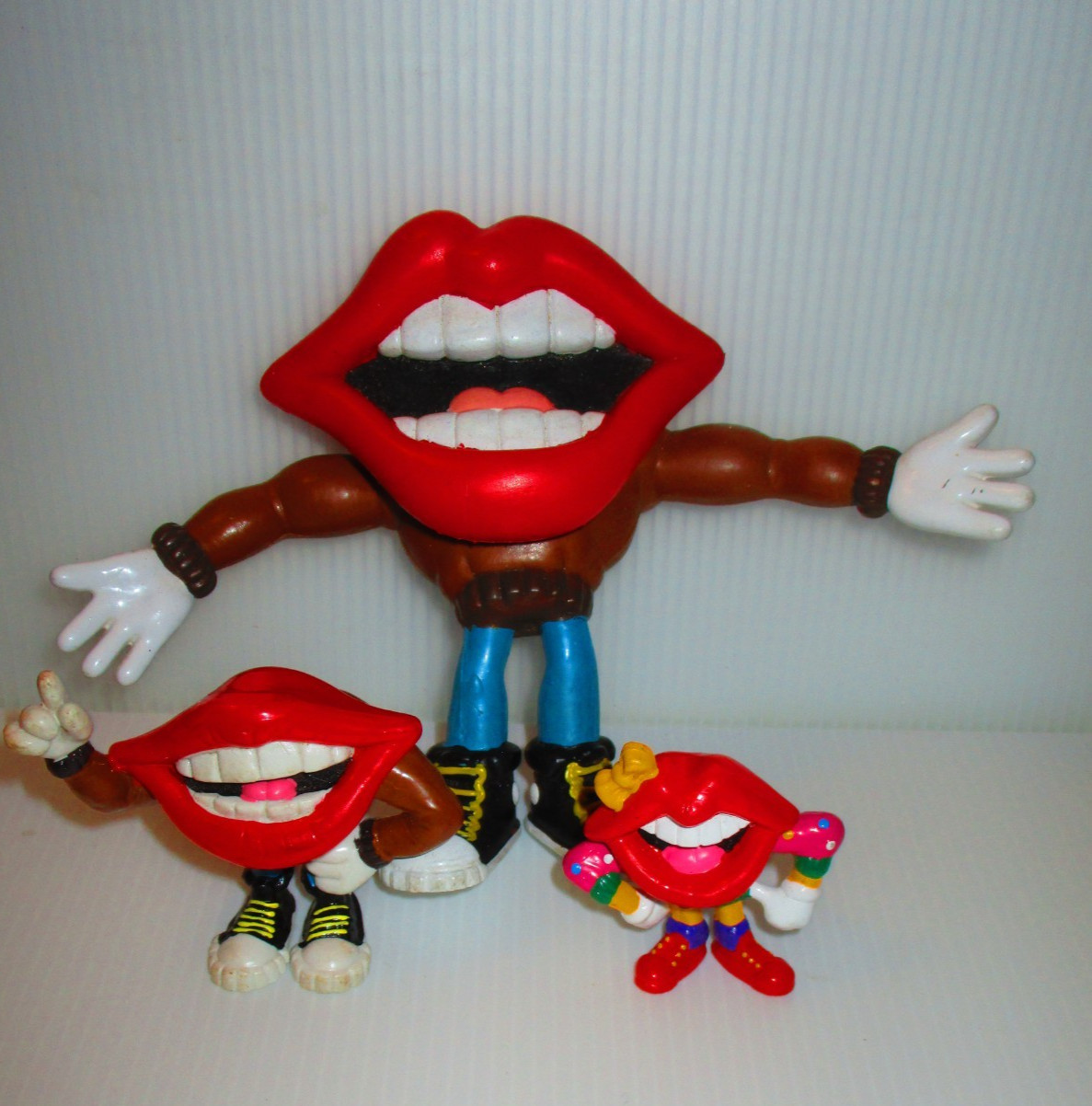 VTG 1980’s General Foods Tang Beverage Lips 5″ 2 1/2″ 2″ Rubber Bendys