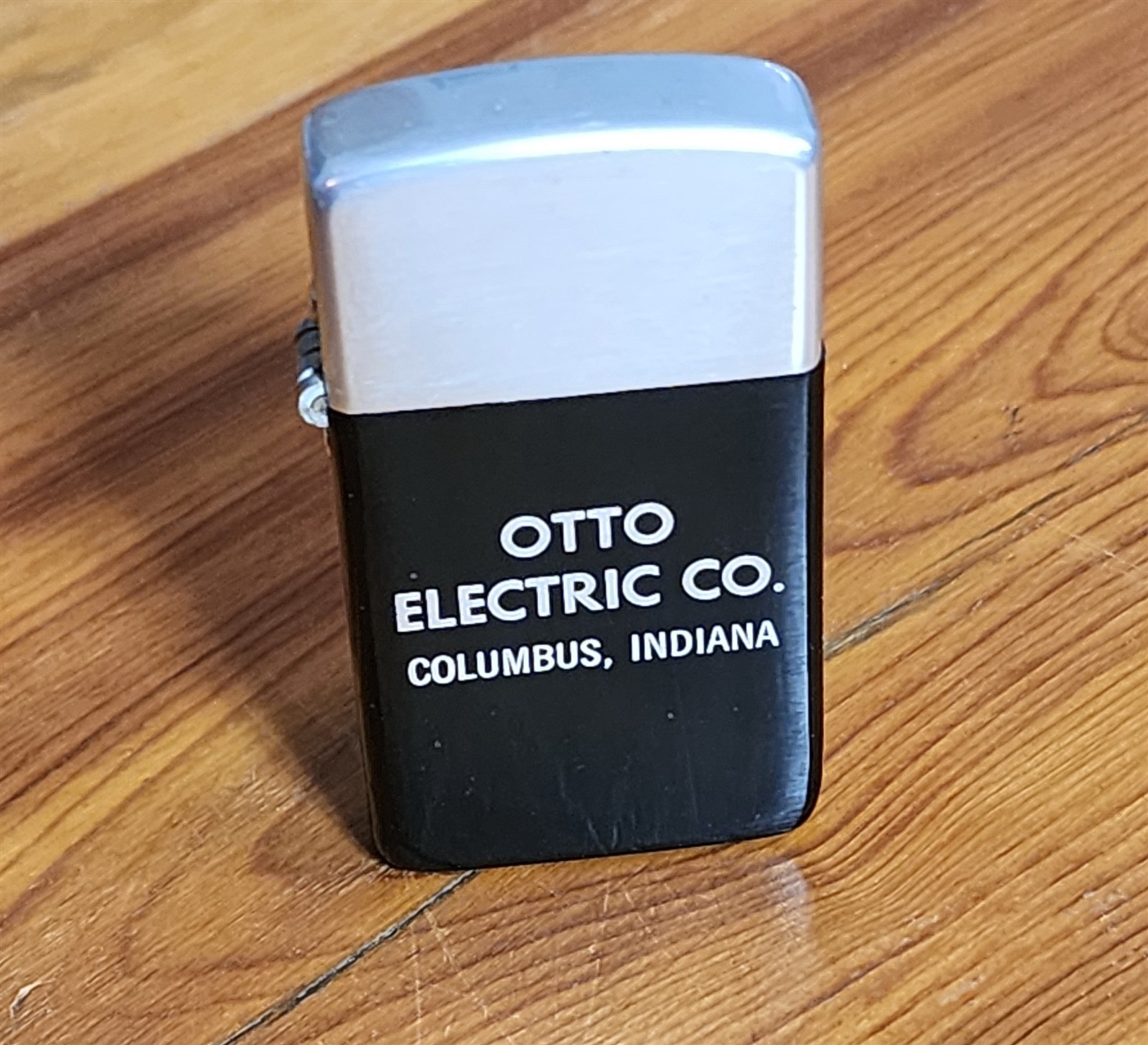 OTTO ELECTRIC COMPANY CIGARETTE LIGHTER COLUMBUS INDIANA NEVER STRUCK 2-3/8″ USA