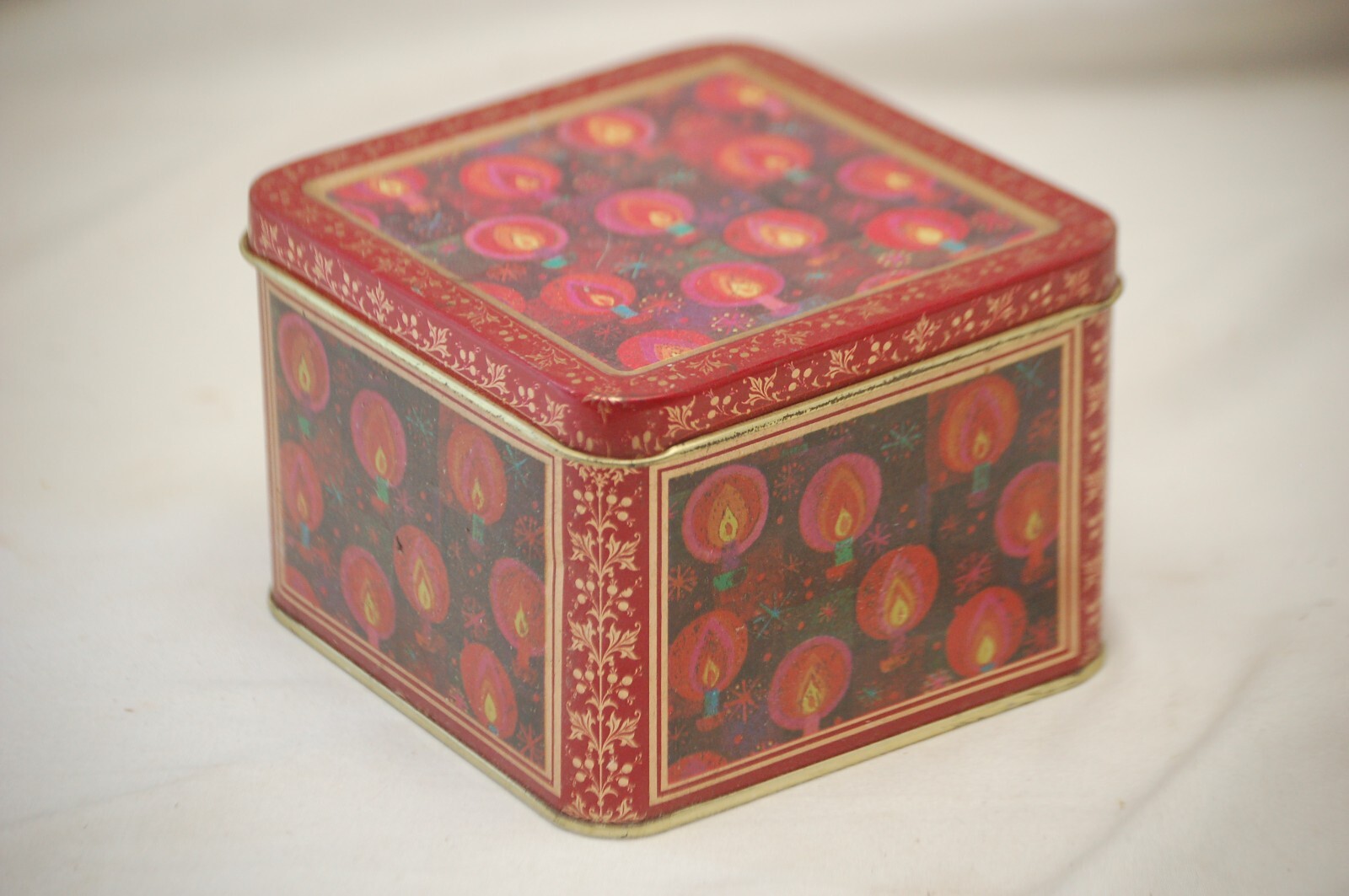 Meister Christmas Lighted Candles Candy Tin Box Storage Container Xmas