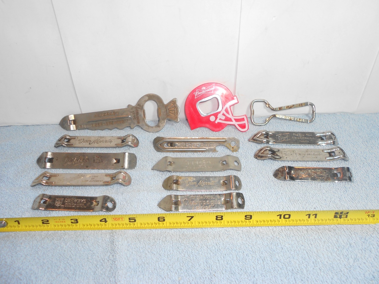 14 VINTAGE CAN & BOTTLE OPENERS MEISTER BRAU SCHLITZ BUD DREWRYS BLATZ+MORE -W67