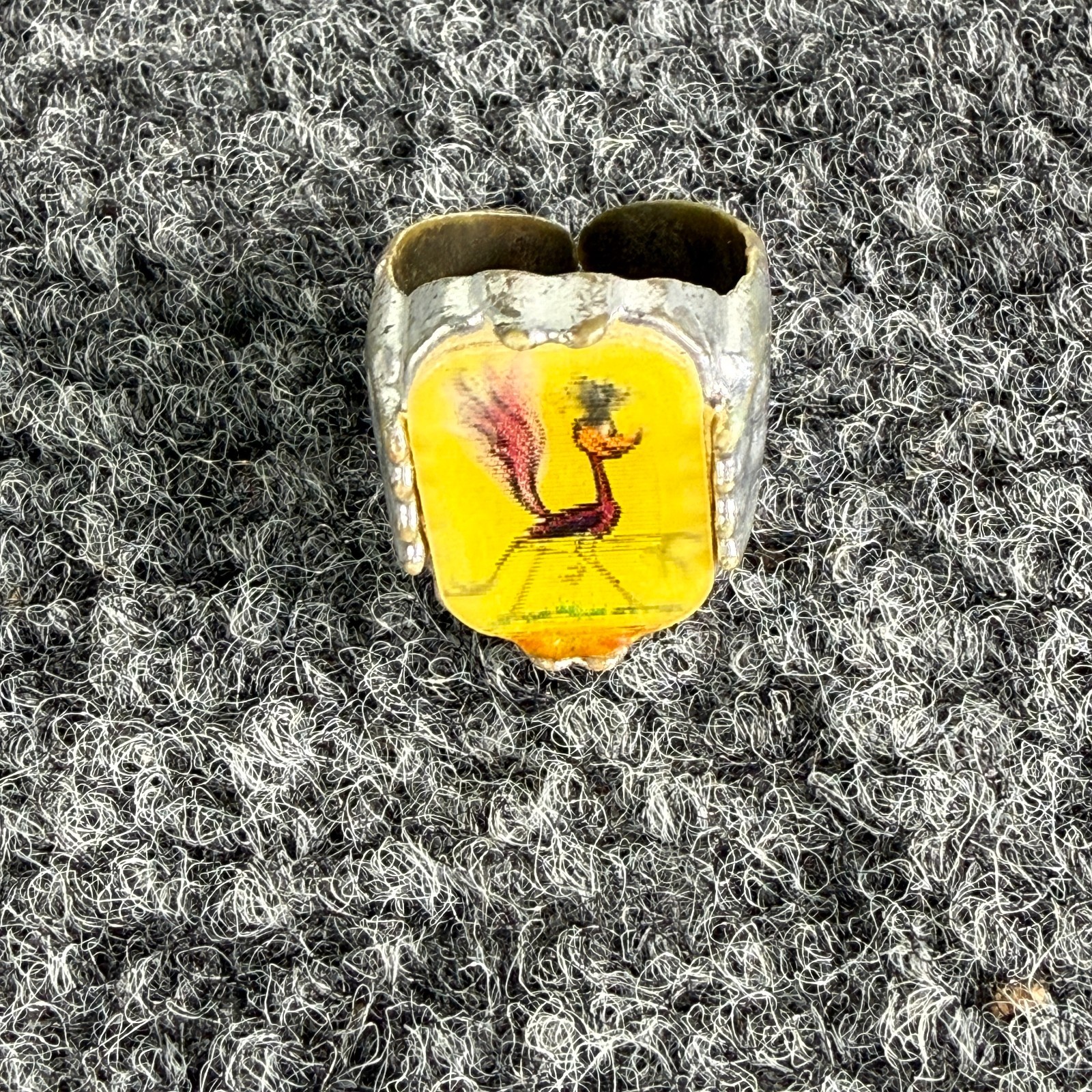 Vintage 1970s Looney Tunes Flicker Flasher Rings Road Runner and Wile E Coyote