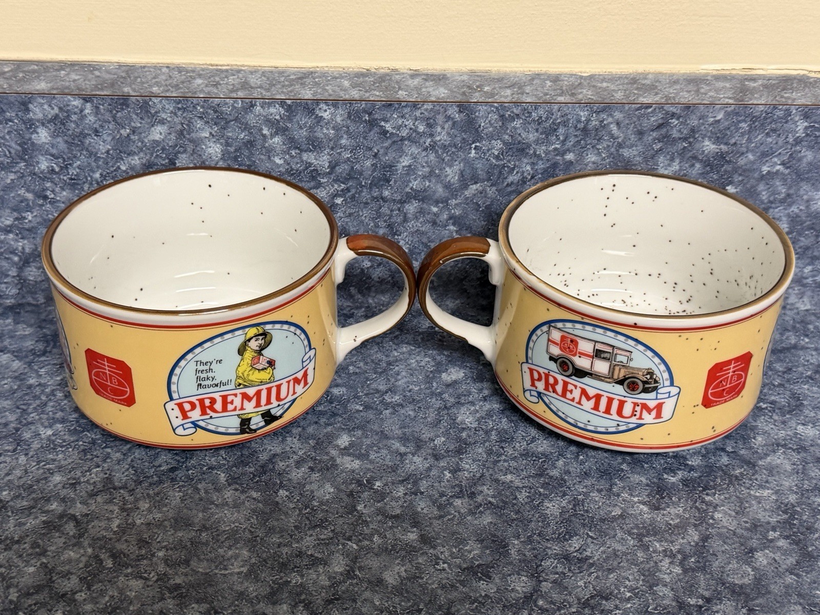2 Nabisco Saltines Premium Crackers Soup Bowl Coffee Mugs 16oz 1991