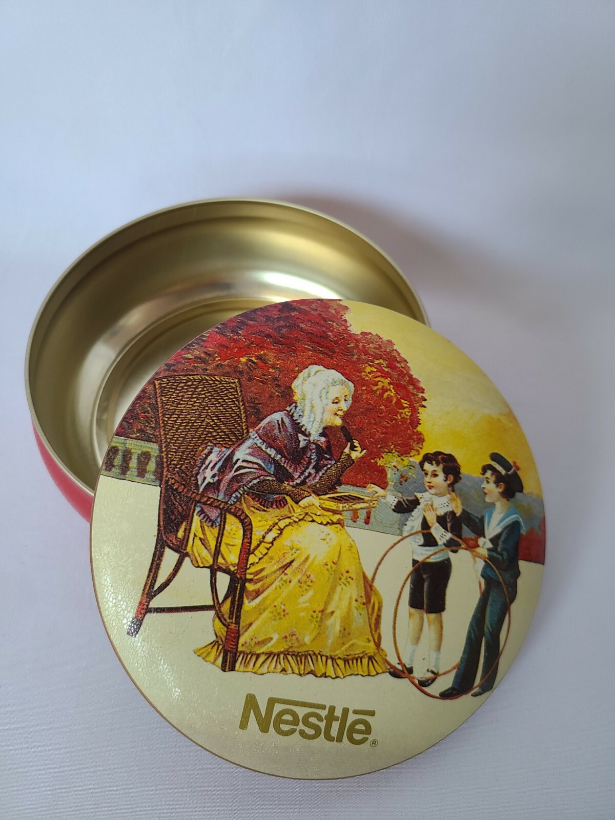 Nestle Tin Circular Bristol Ware Metal Storage 5″ Collectible Gift
