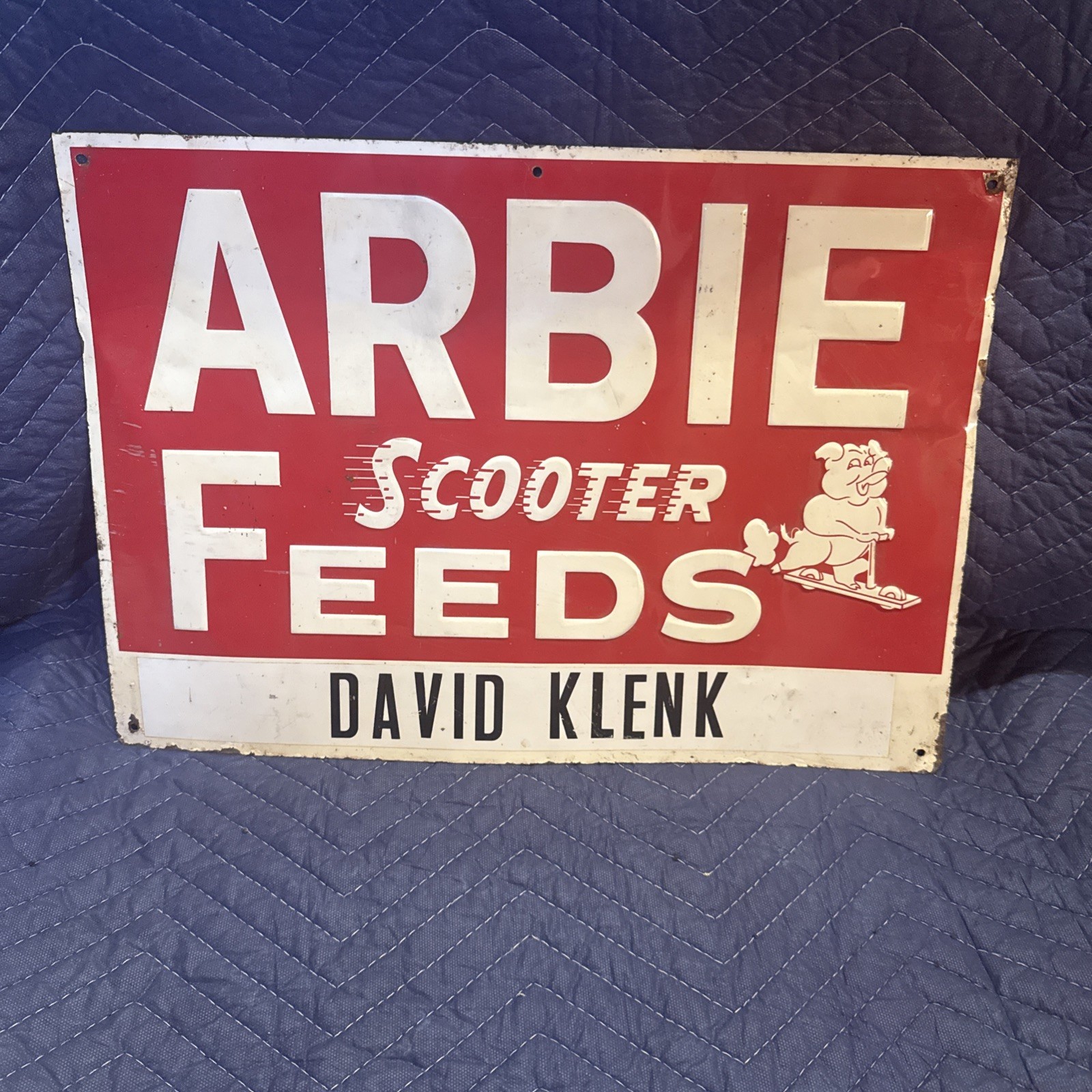 Vintage ARBIE FEEDS Scooter TIN SIGN Farm Advertising Marshalltown Iowa Pig