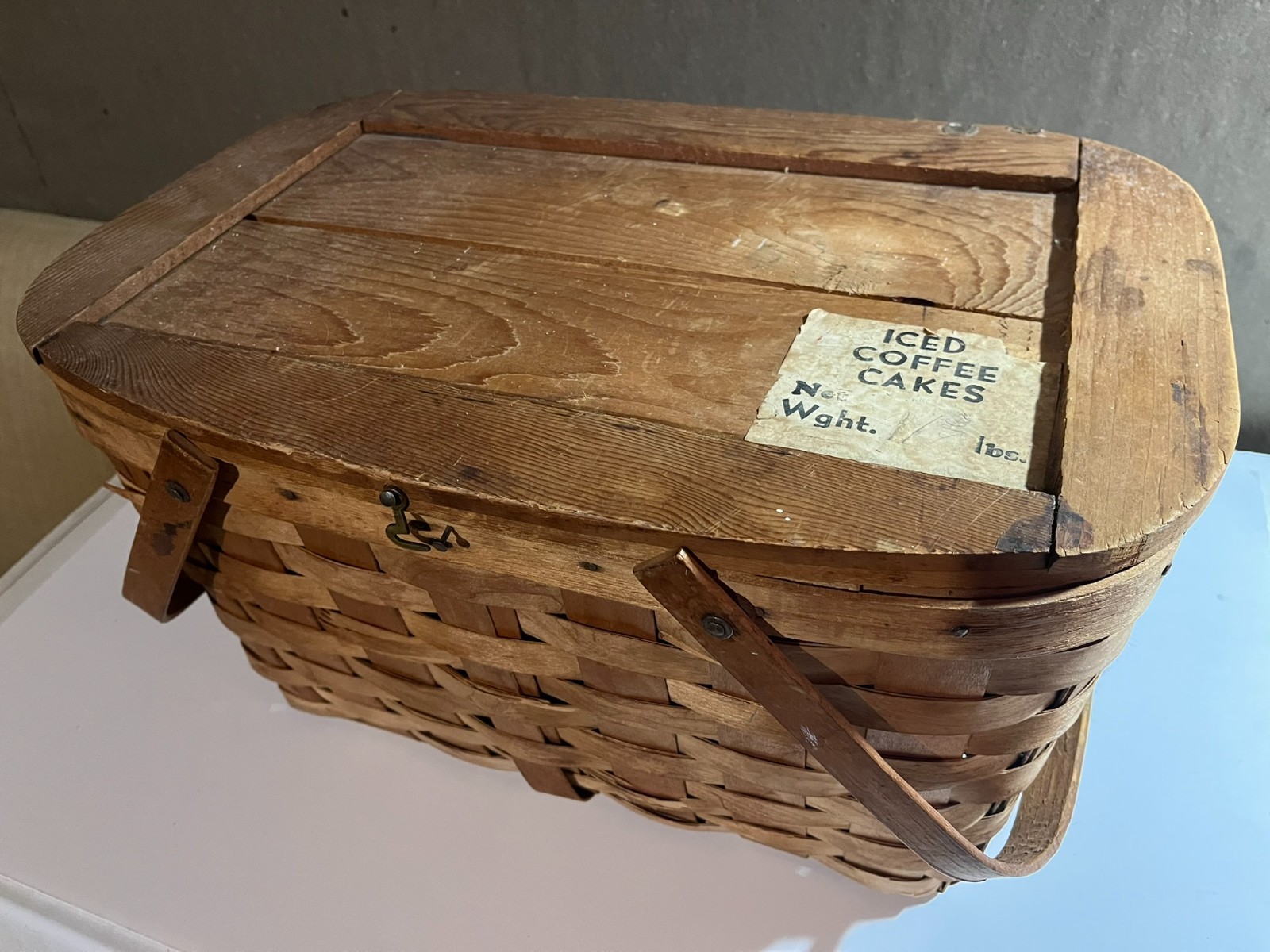 Early 1900s Dane-T-Bits Iced Coffee Cakes Vendor Basket Woven Picnic Style VT