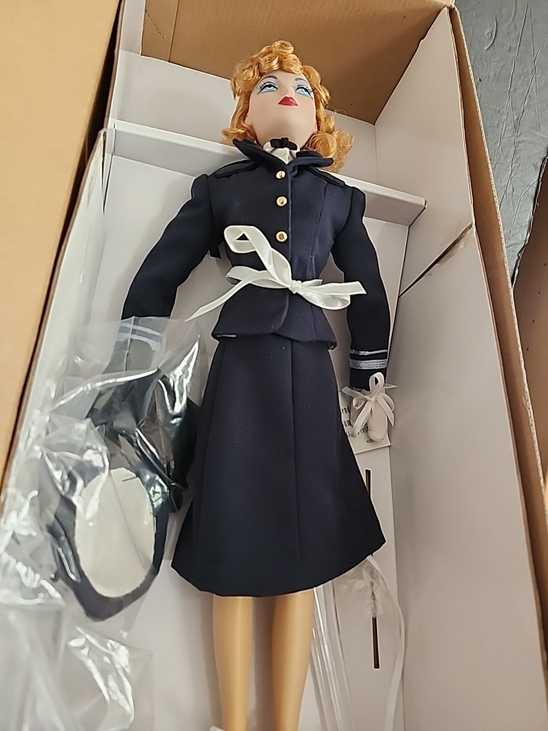 Ashton Drake Gene Marshall Doll Coca-Cola Calendar Girl Midsummer Magic Box 16″