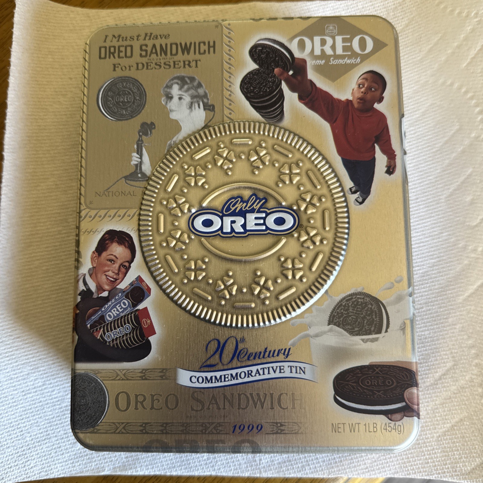 Oreo Cookies 1999 20th Century Commemorative Tin