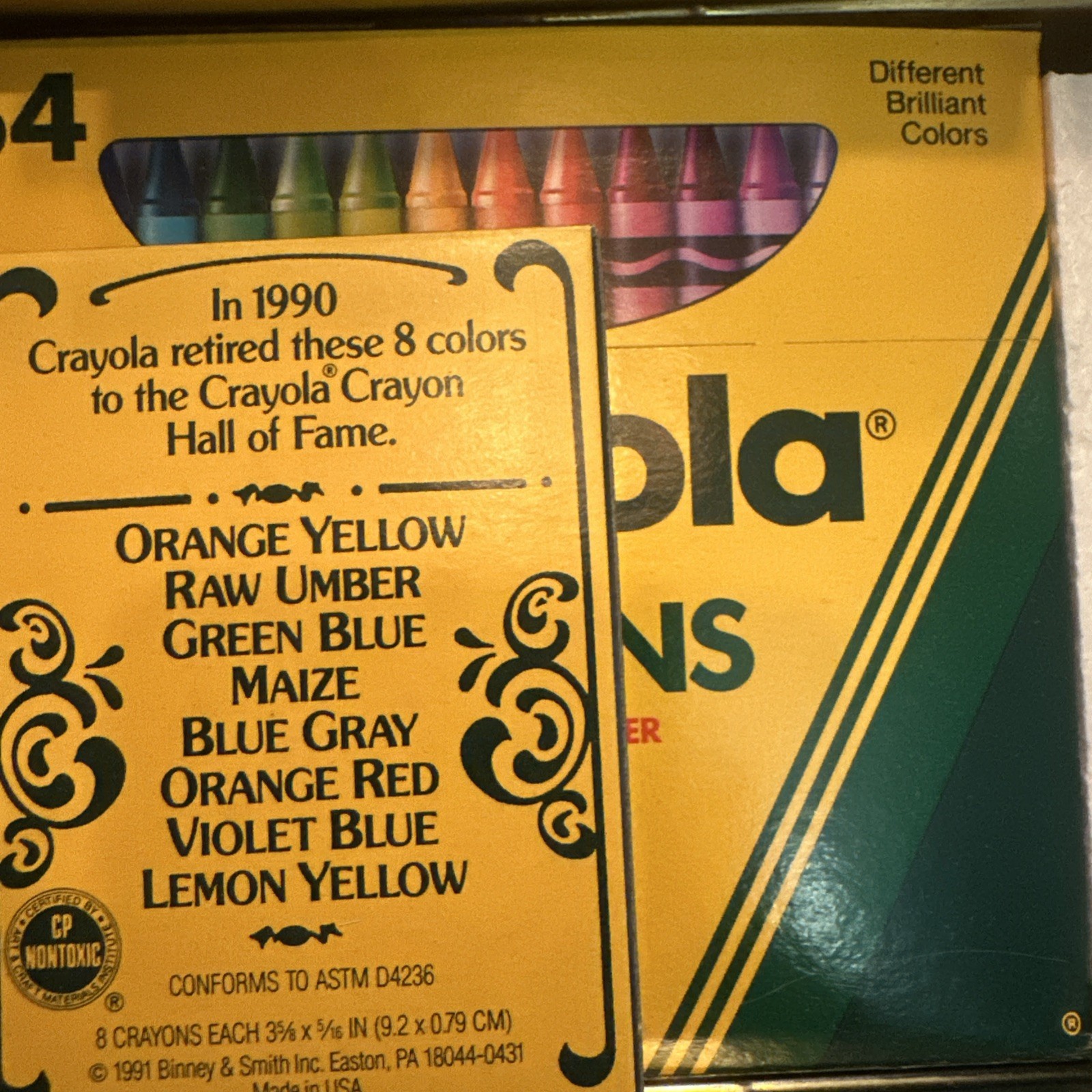 New 1991 Crayola Collector’s 72 Colors, Limited Edition Tin 8 Retired Stickers