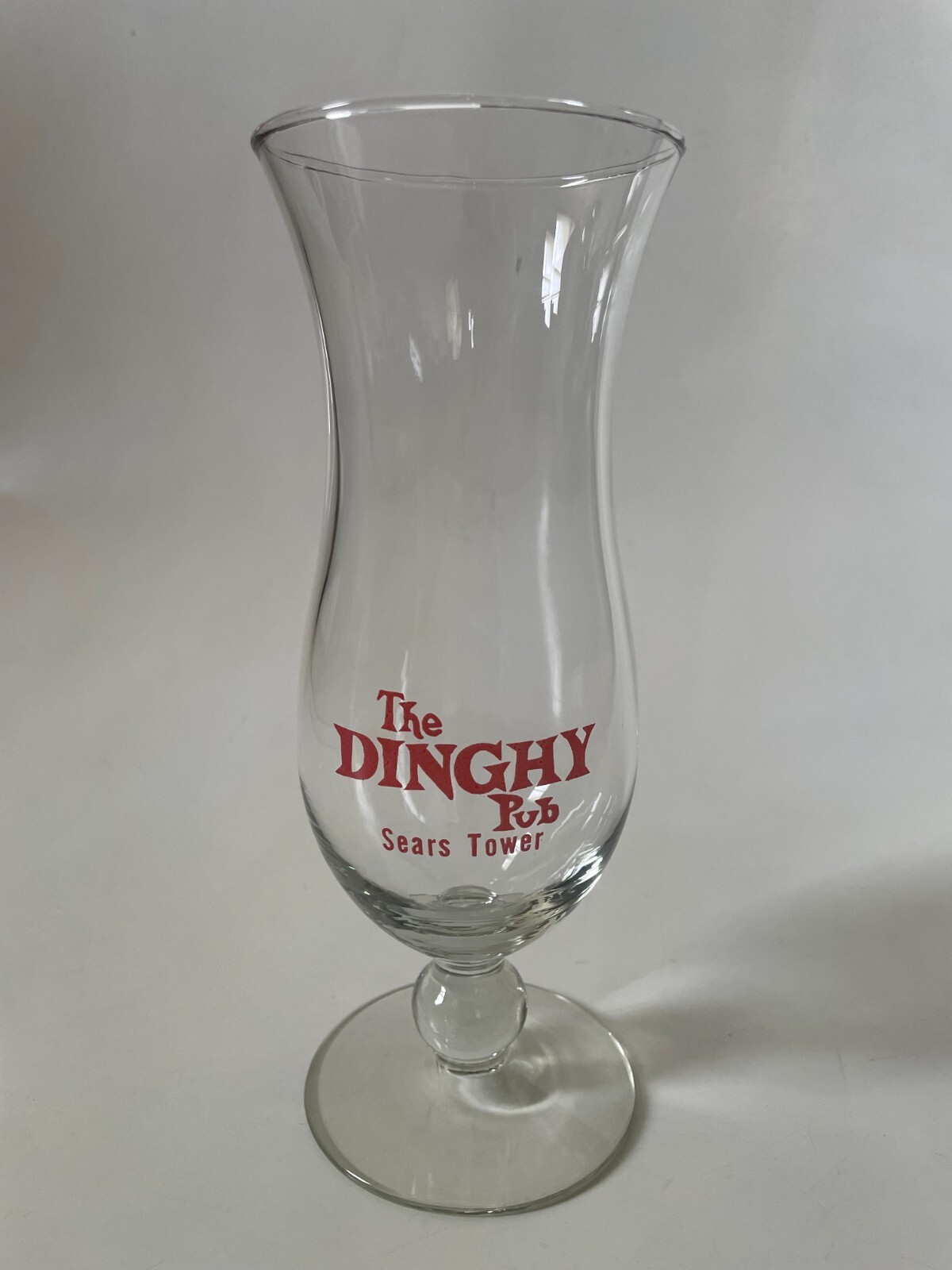 Vintage THE DINGHY PUB in The Sears Tower 8-1/4” HURRICANE GLASS Excellent !
