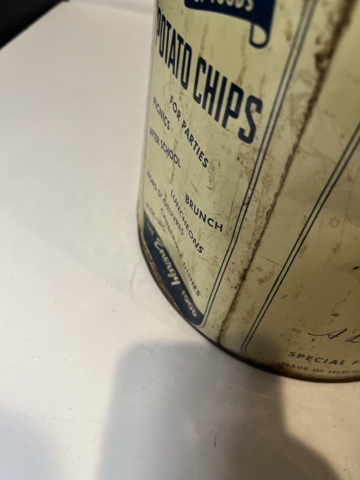 VINTAGE JAYS POTATO CHIP TIN 11.5″ Height 1940’s Shows Wear Rust