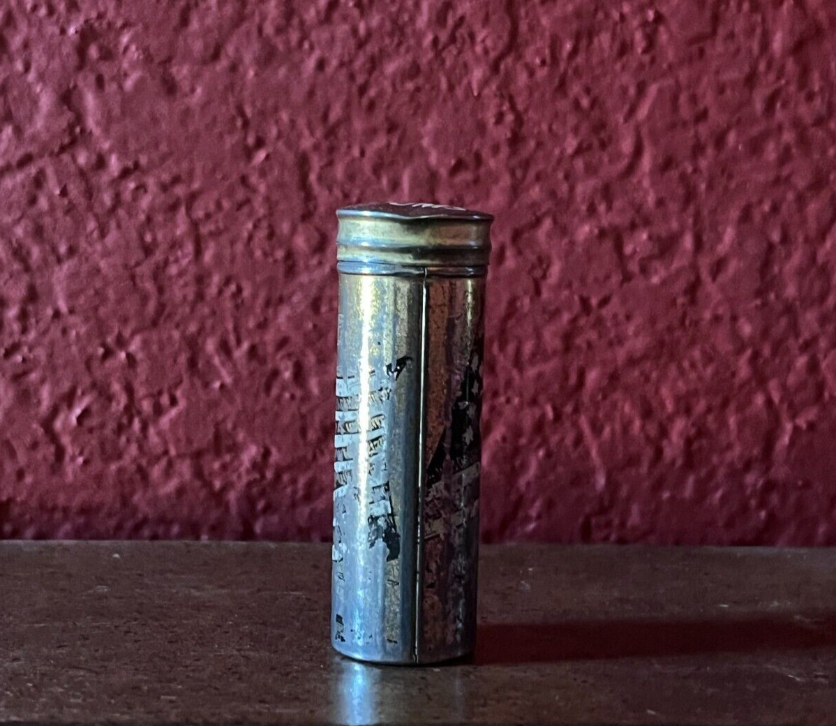 Vintage 1976 Bicentennial Commemorative Tums Push-Up Tin Pocket Purse Size