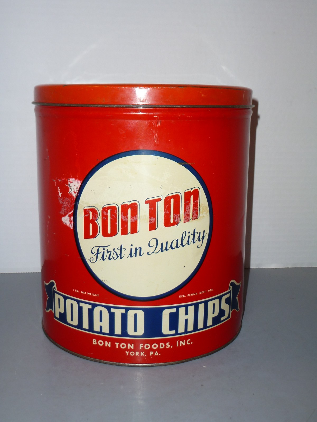 VINTAGE BON TON POTATO CHIP CAN – YORK PA. – 1940’S