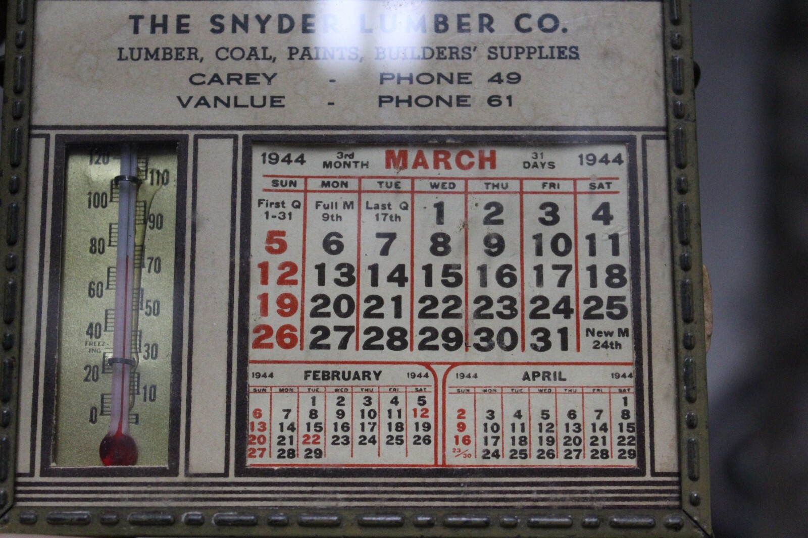 SNYDER LUMBER OHIO CALENDAR WIRE EASEL METAL FRAME GLASS THERMOMETER SIGN 1944