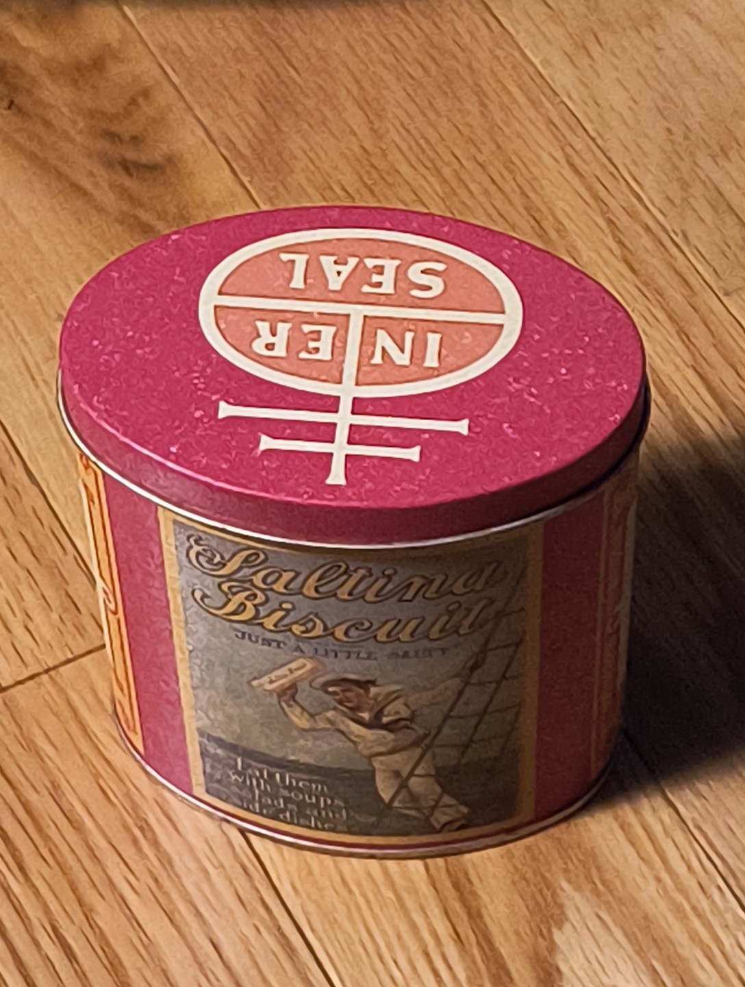 Vintage 1992 Reproduction Bristol Wares Nabisco Saltina Biscuit Tin NOS