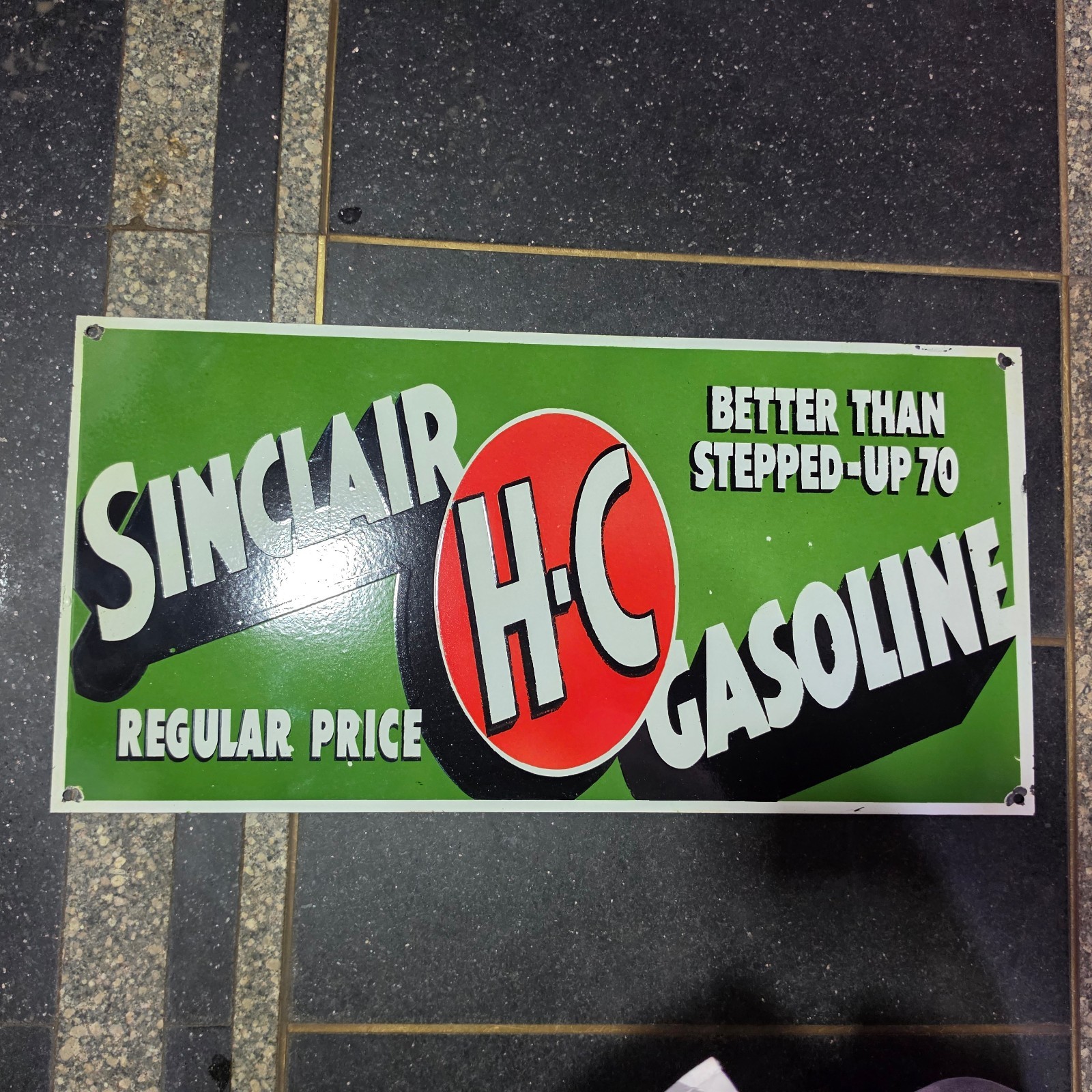 SINCLAIR HC GASOLINE PORCELAIN ENAMEL SIGN 30 X 15 INCHES
