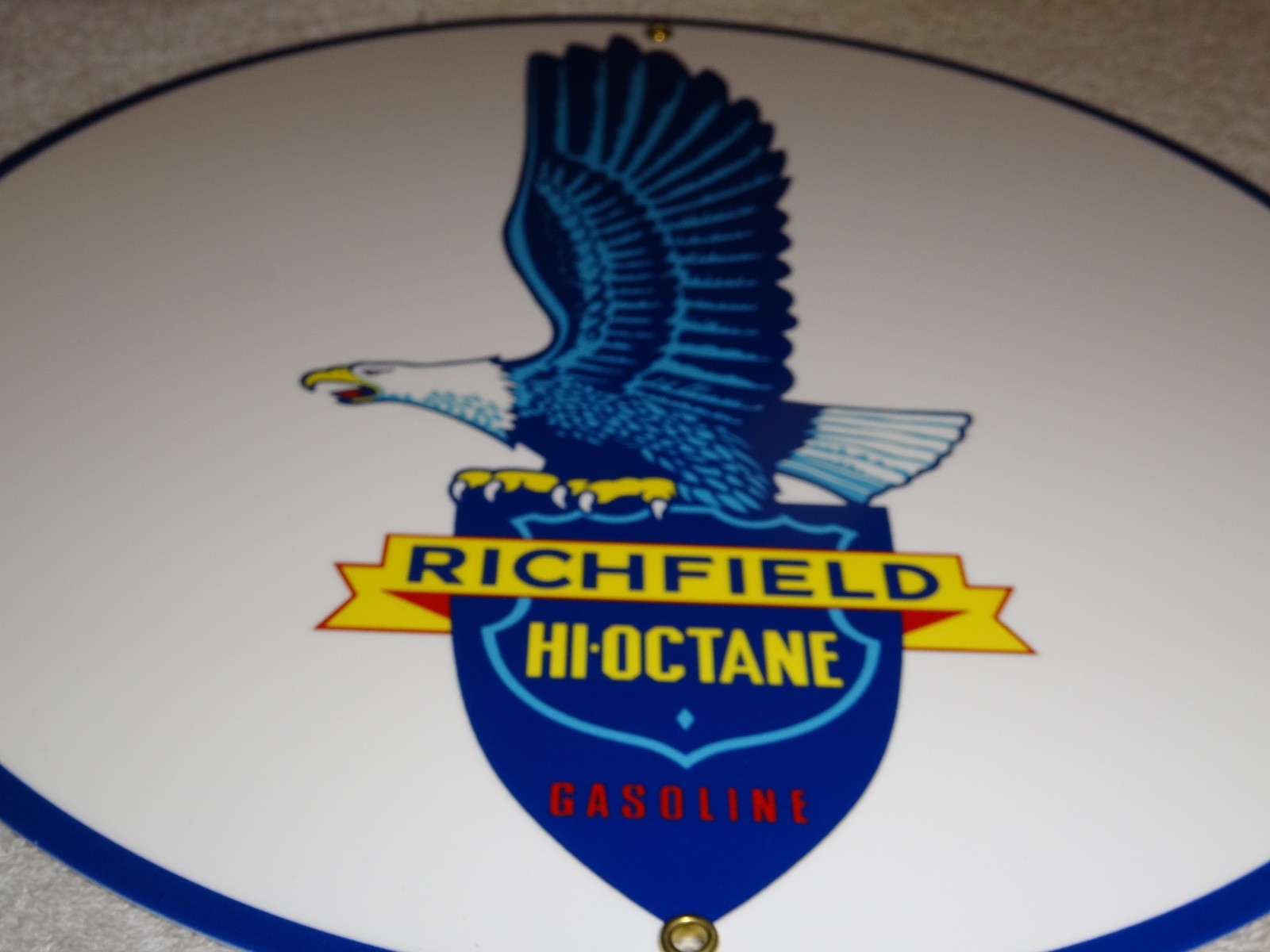 VINTAGE RICHFIELD EAGLE HI OCTANE GASOLINE 11 3/4″ PORCELAIN METAL GAS OIL SIGN!