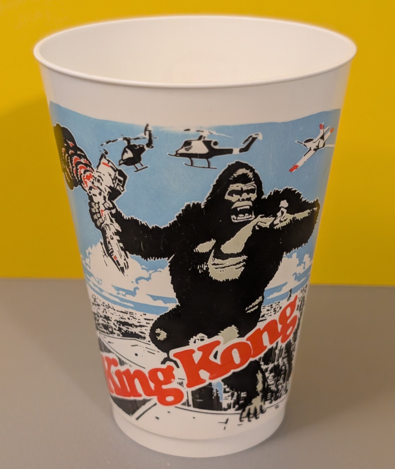 Vintage King Kong Slurpee Cup – 7 Eleven 1976 – Plastic 7-11 Movie 1970s Promo