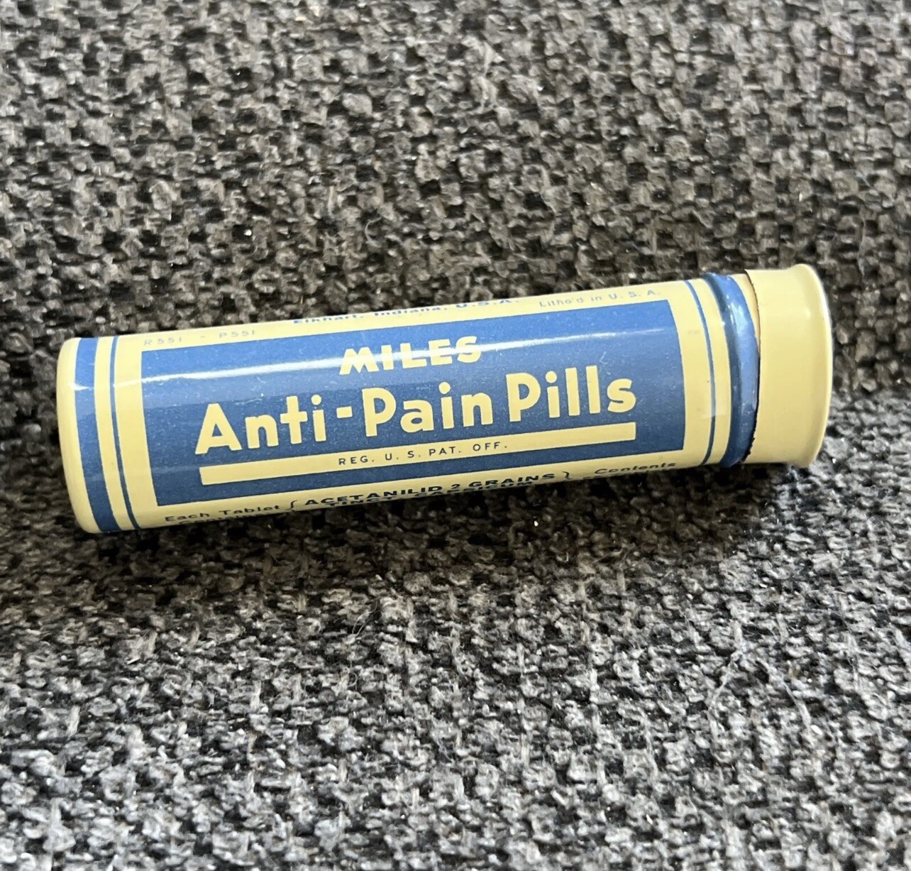 ONE Vintage Dr. Miles Anti-Pain Pills Advertising Tin Apothecary With Contents