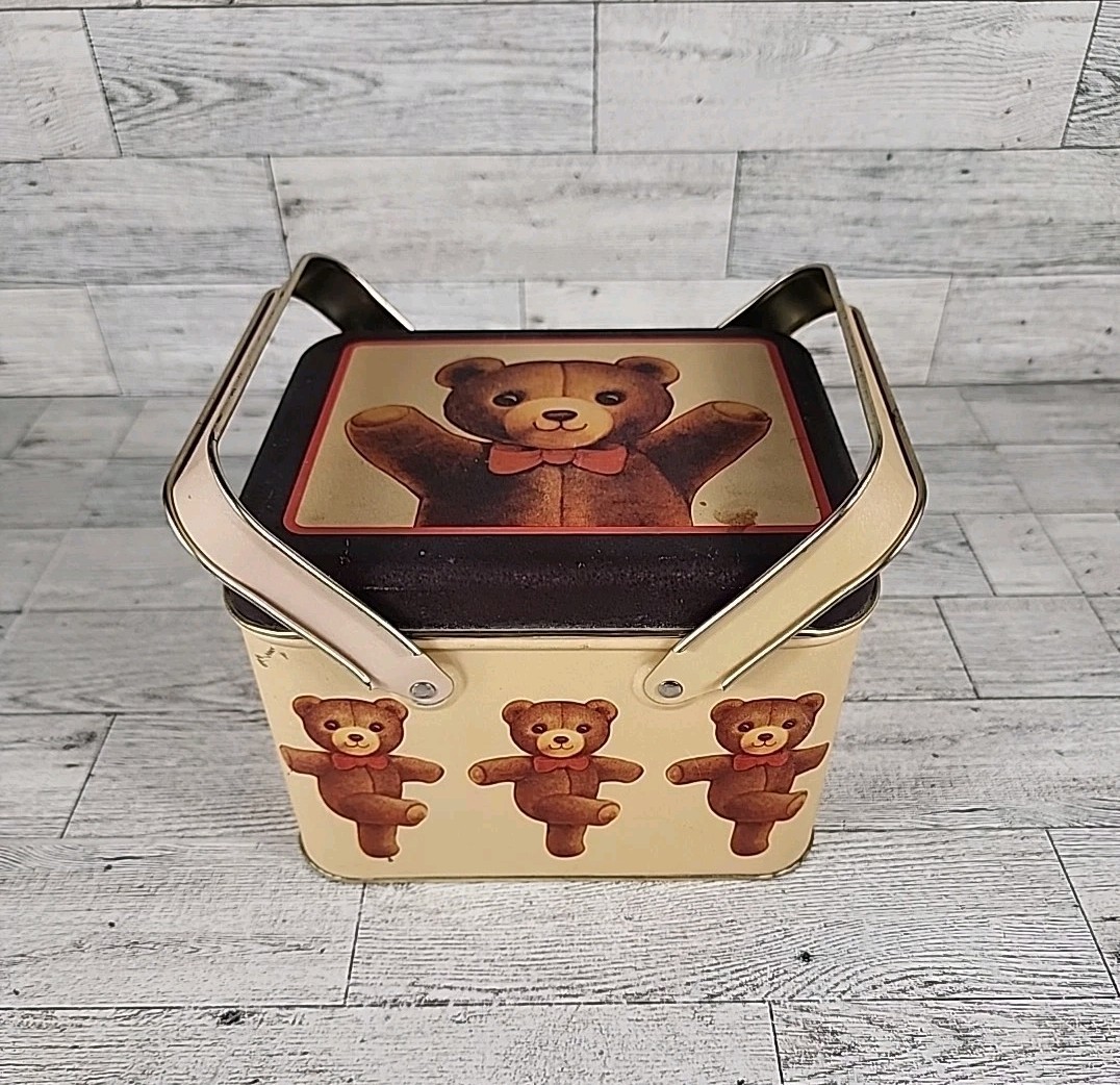 Vintage 1983 Teddy Bear Tin Lunch Box Chein Industries 6” BRISTOL WARE USA
