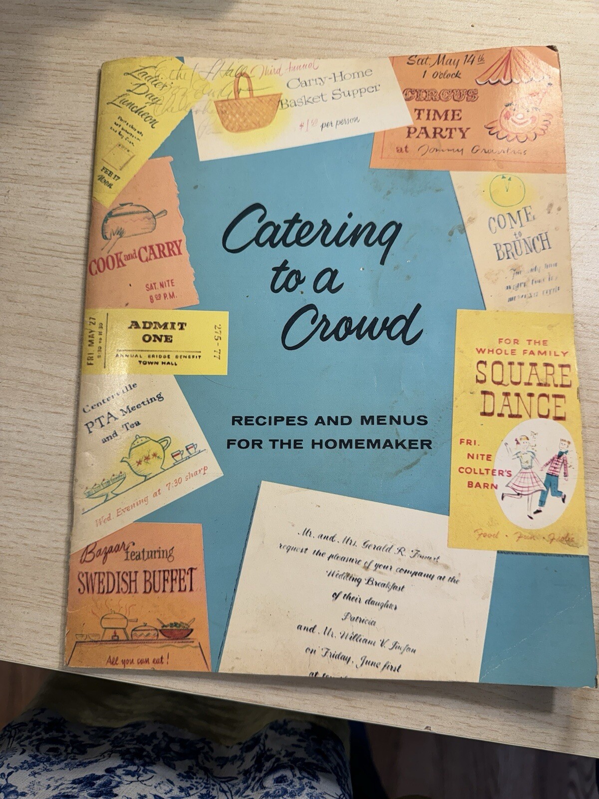 Vtg Catering to a Crowd Recipes & Menus for the Homemaker 1981 stapled paperback
