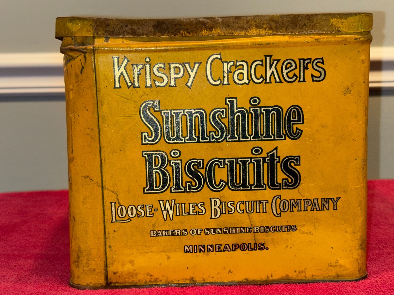 2 Antique Sunshine Biscuits Tins Loose-Wiles Biscuit Co Kr. Crackers & Saltines