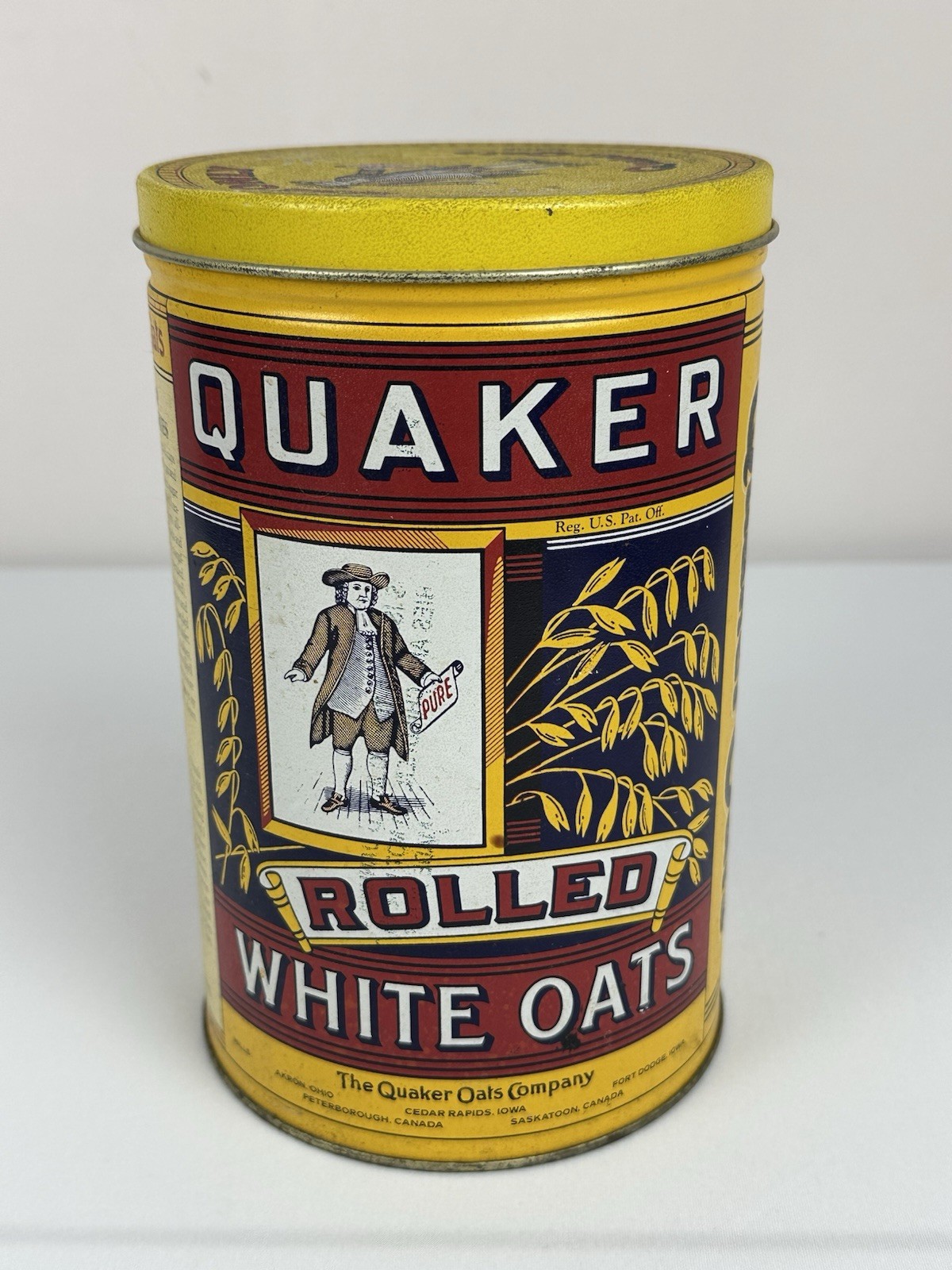 Vintage 1984 Quaker Oats Rolled White Oats Collectible Tin Can 8 Inches Tall