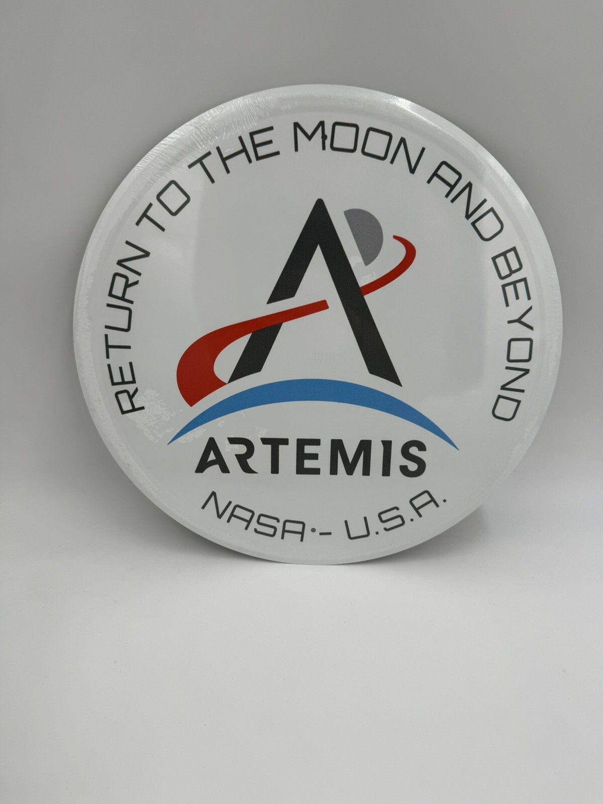 NASA Artemis Round Aluminum Sign with Embossed Edge Nostalgic Vintage Metal 11.5